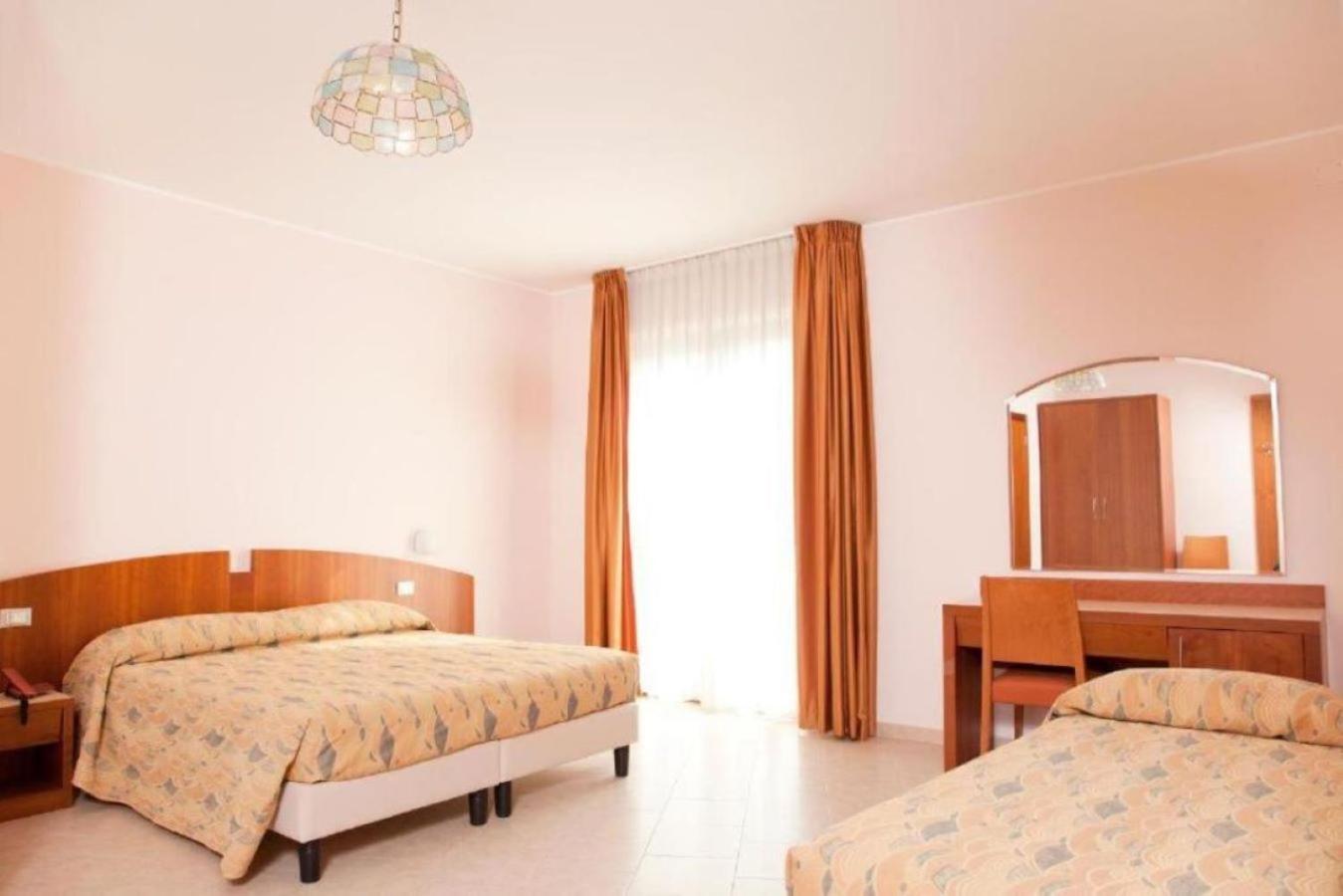Triple Room with Sea View photo 1