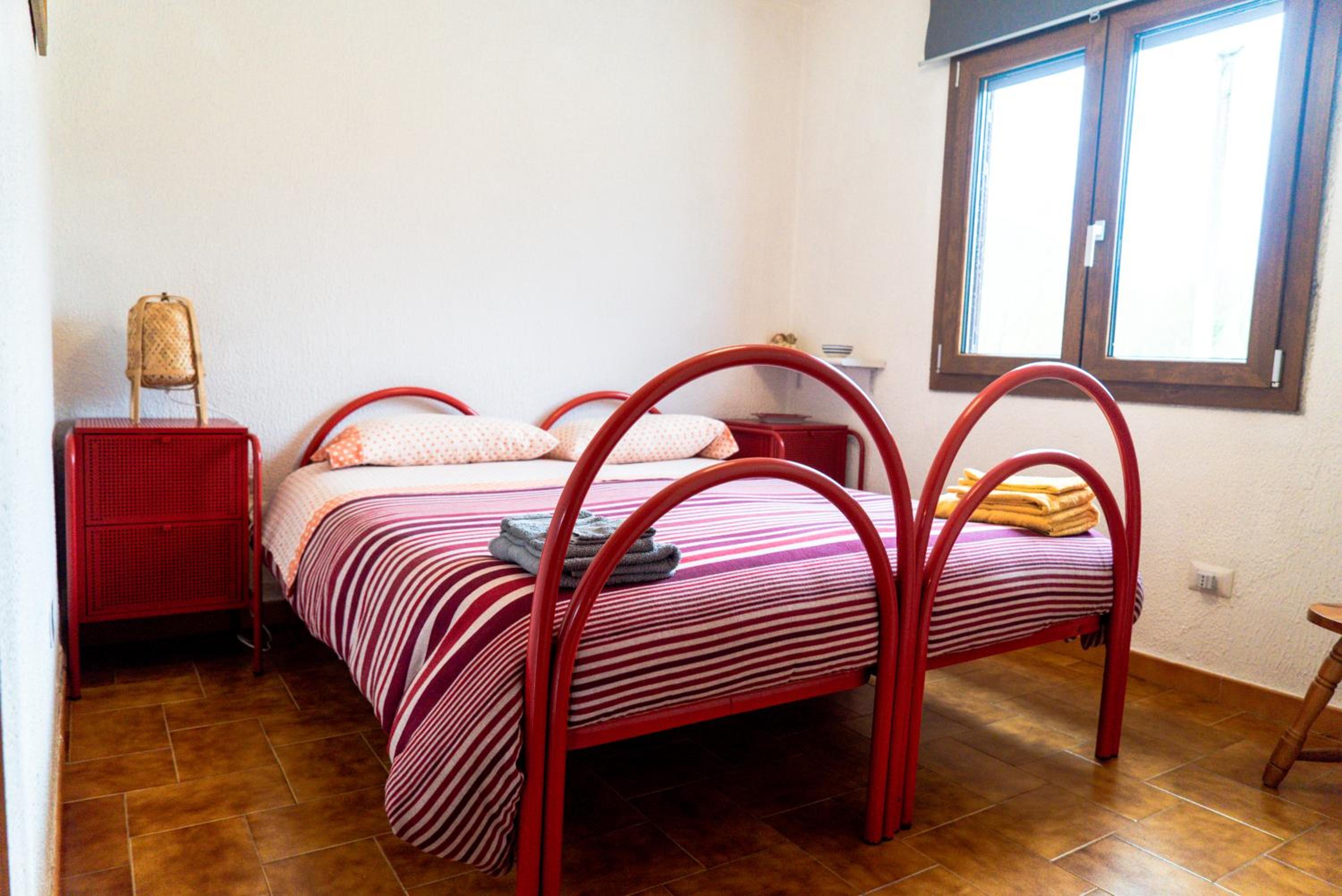 Two-Bedroom House - Photo 20