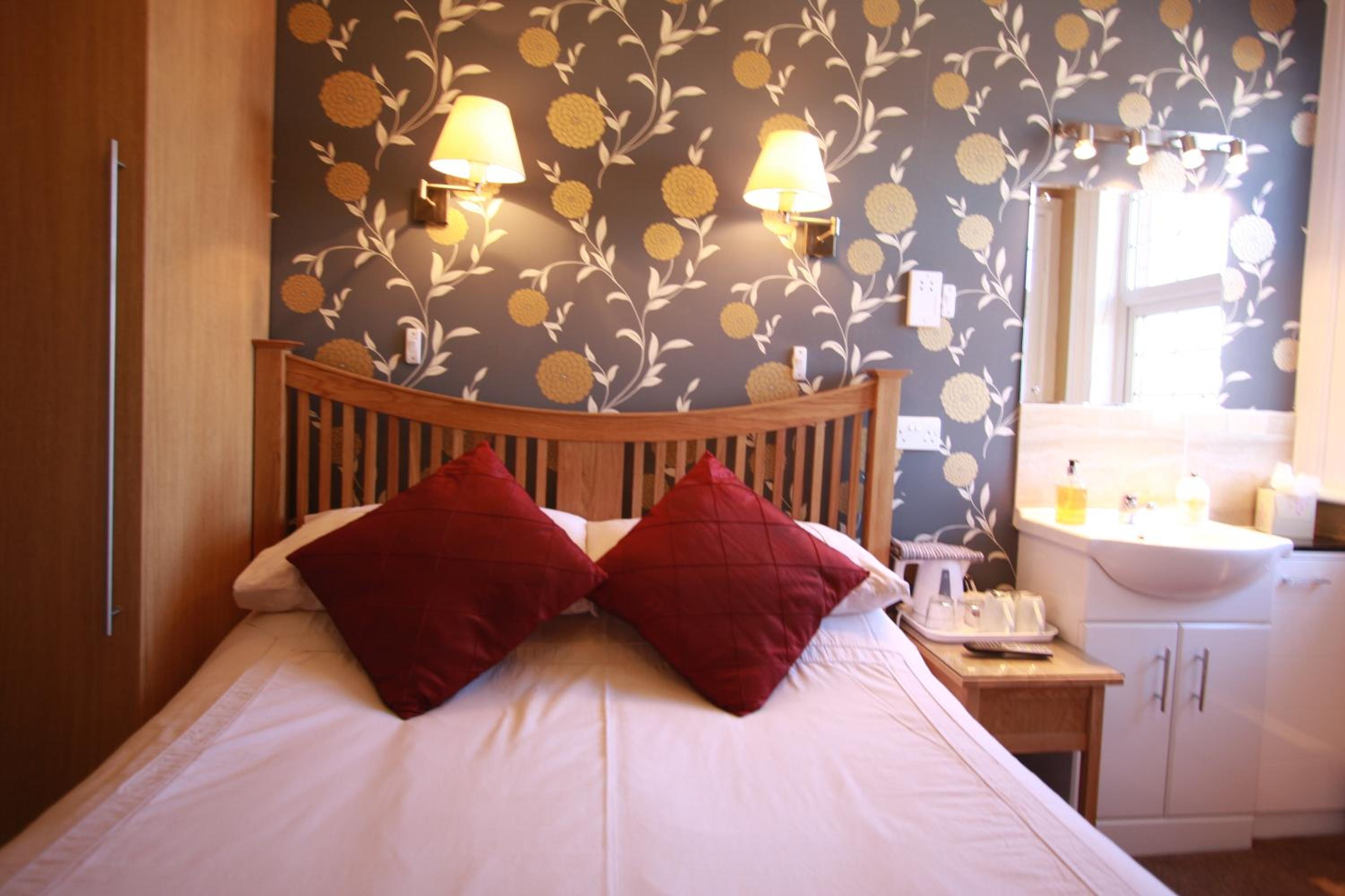 Small Double Room - Second Floor - Room 8 - Photo 3