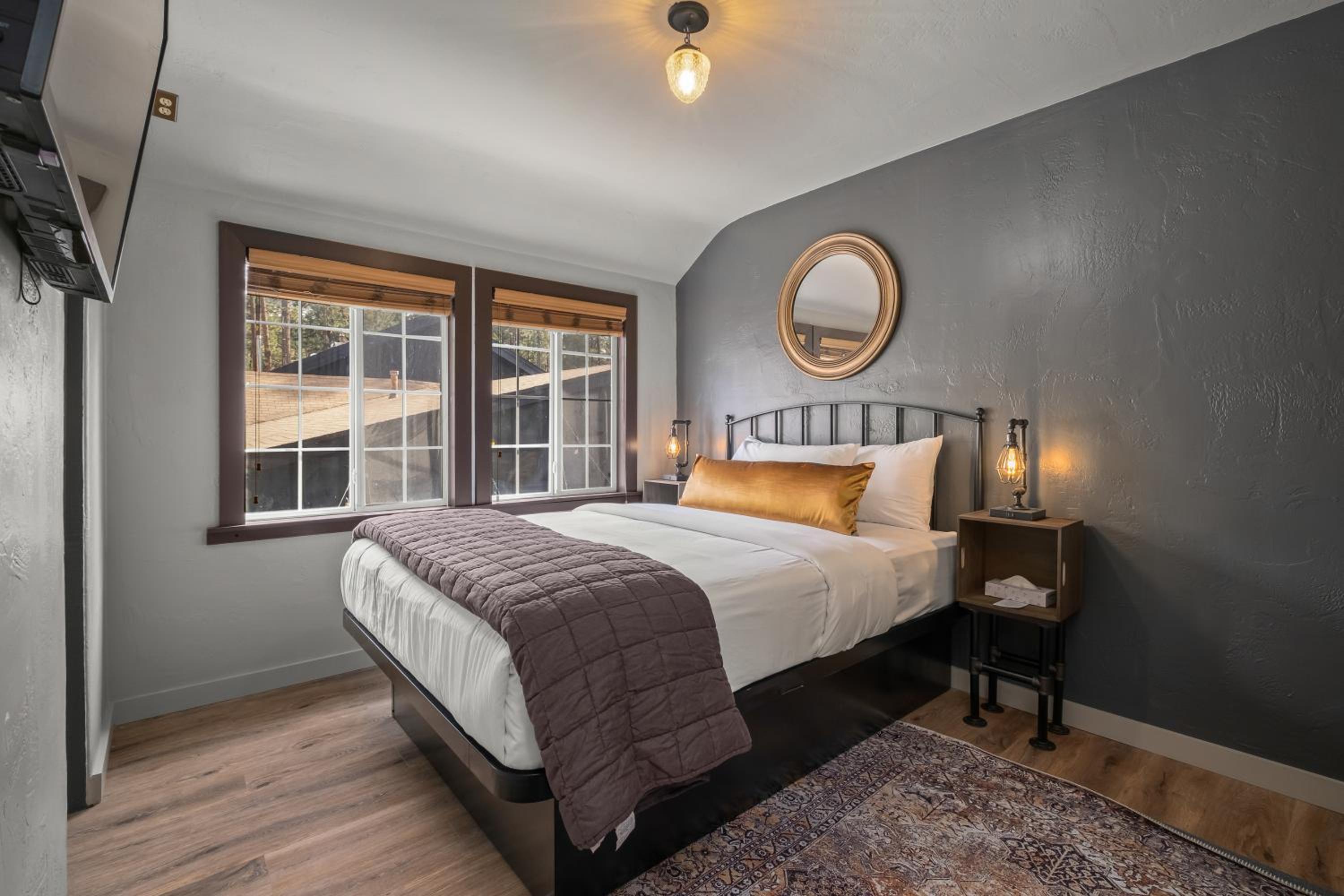 Standard Suite - Photo 1