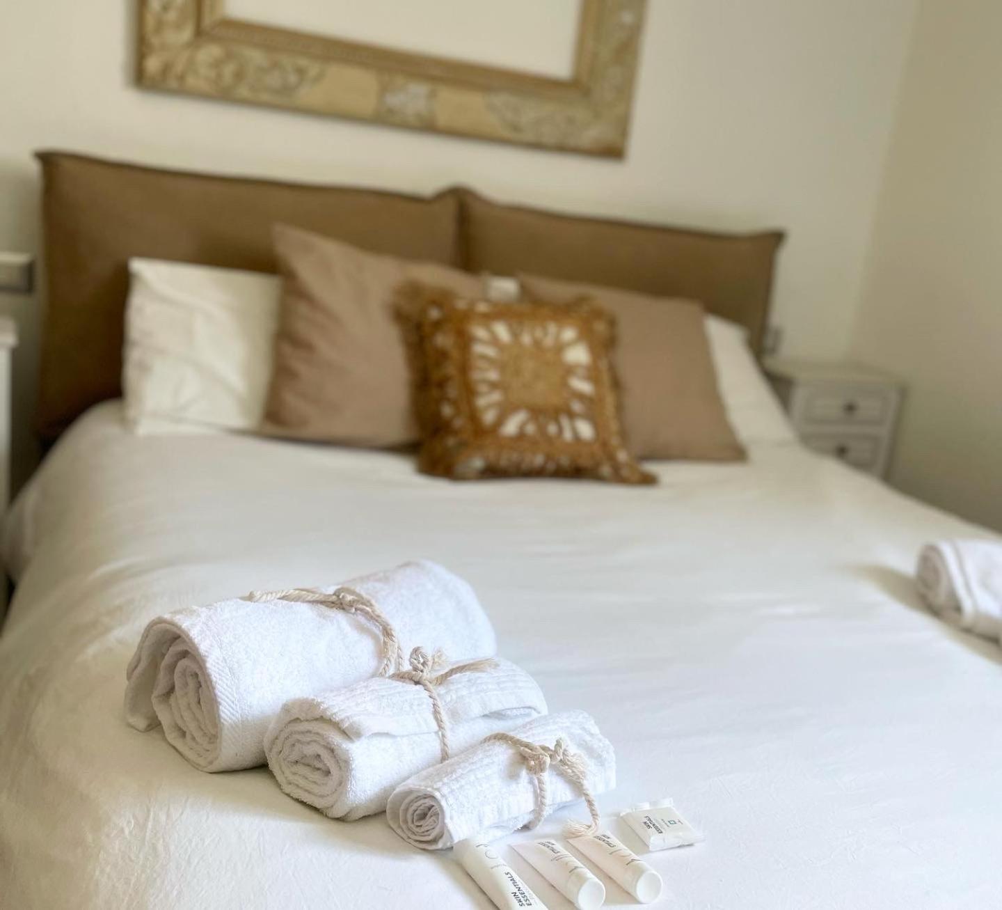 Double Room with Shared Bathroom photo 1