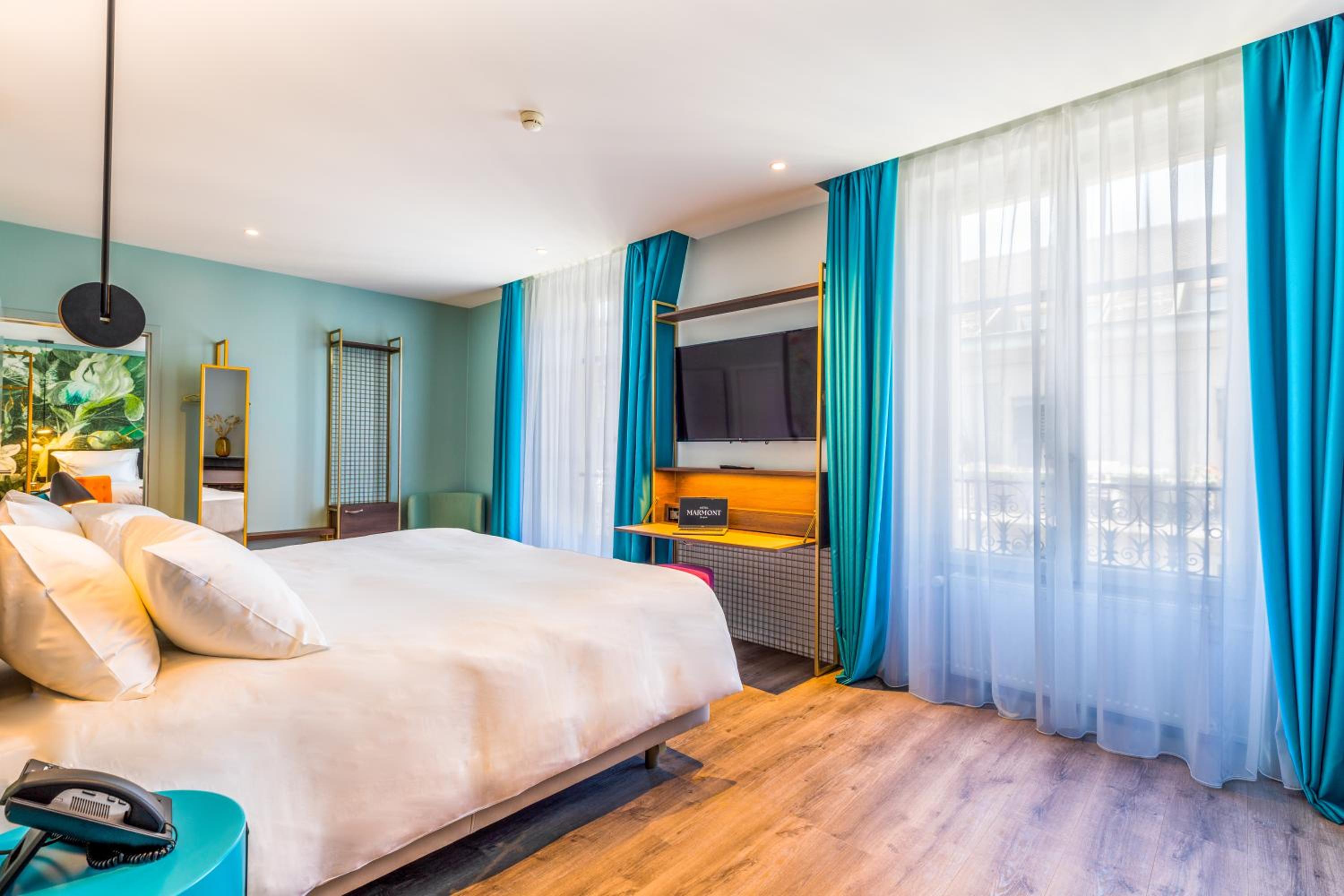 Deluxe Room - Photo 7