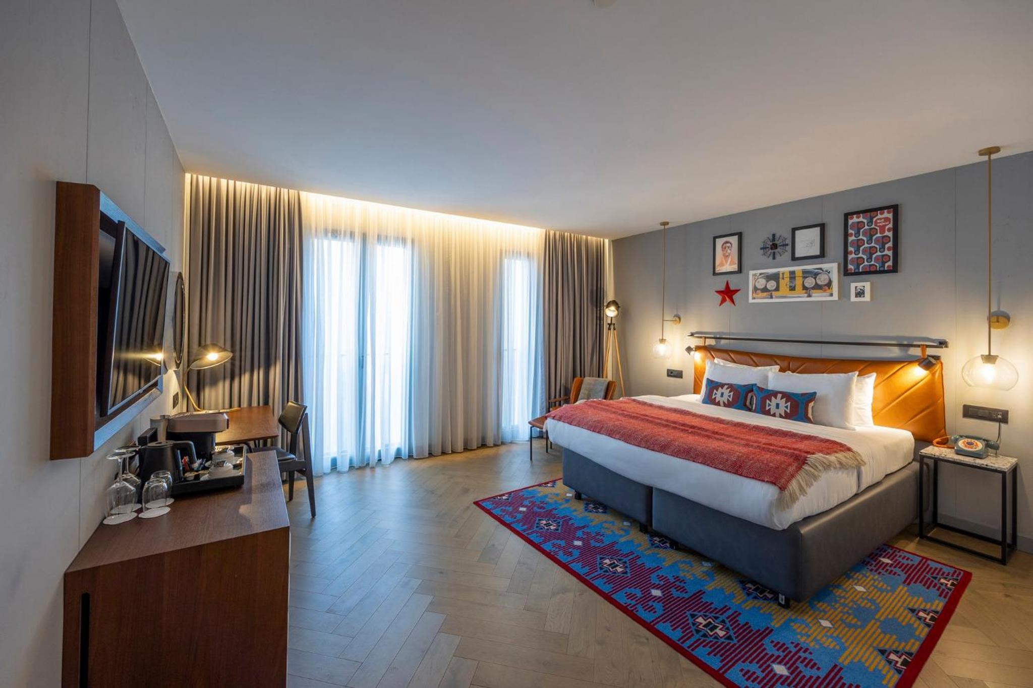 Premium Room - Photo 7