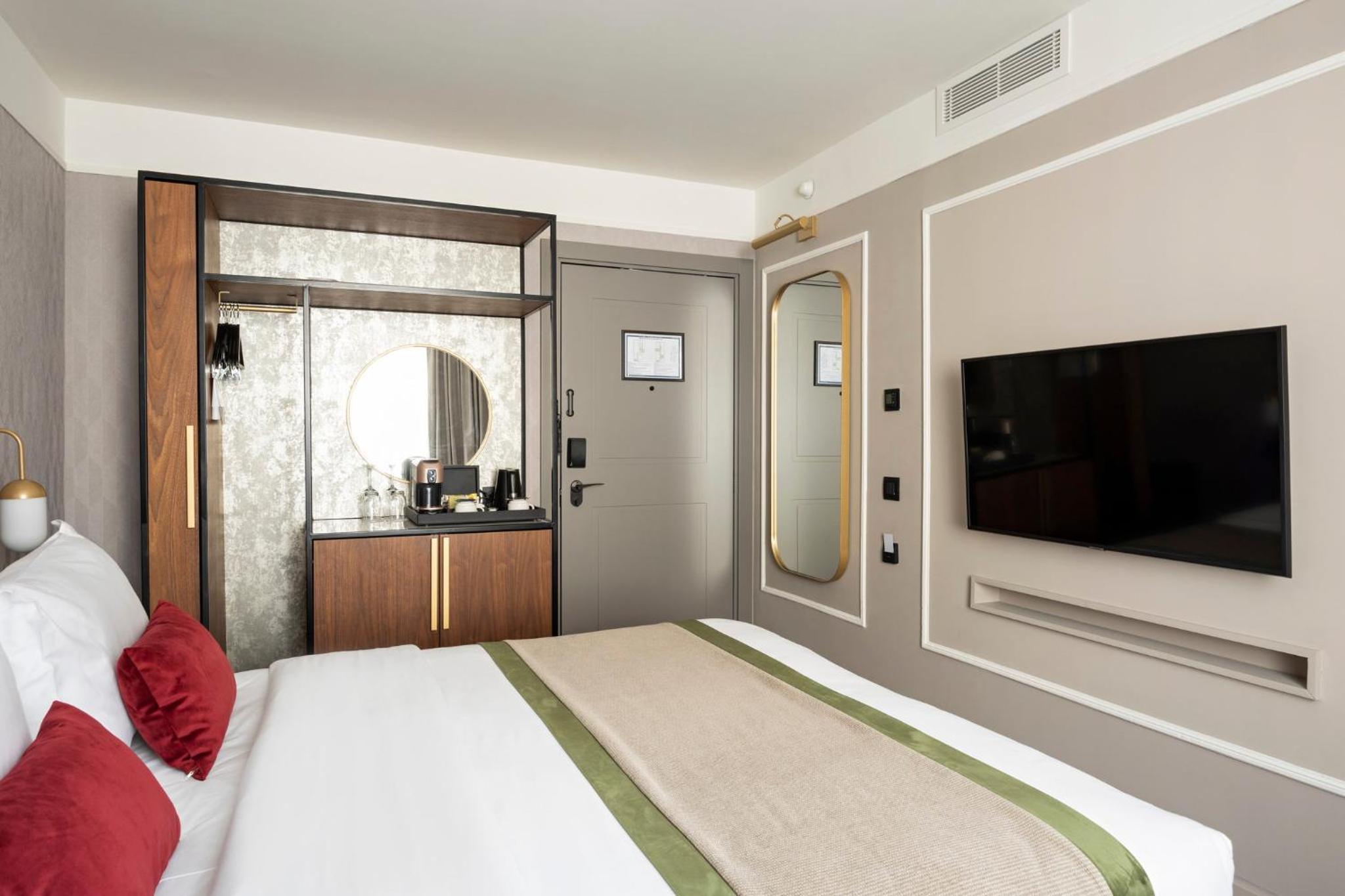 Standard Queen Room - Photo 2