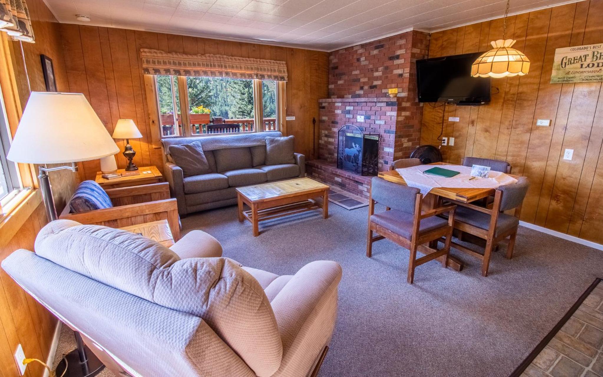 Suite with Mountain View