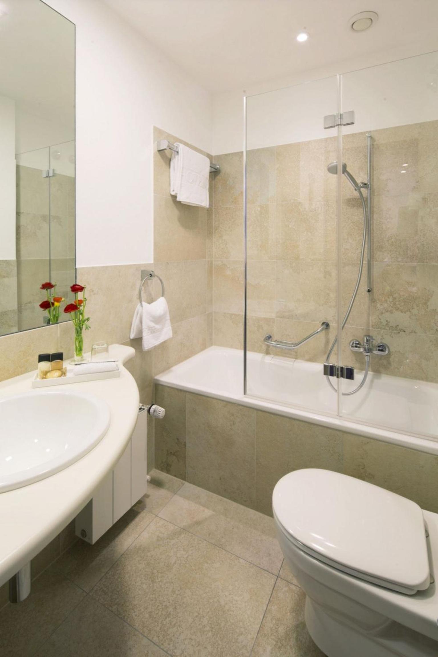 Standard Double or Twin Room - Photo 3