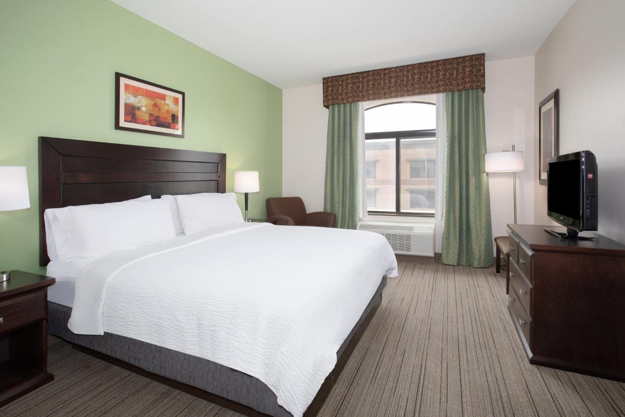 Standard King Room - Photo 1