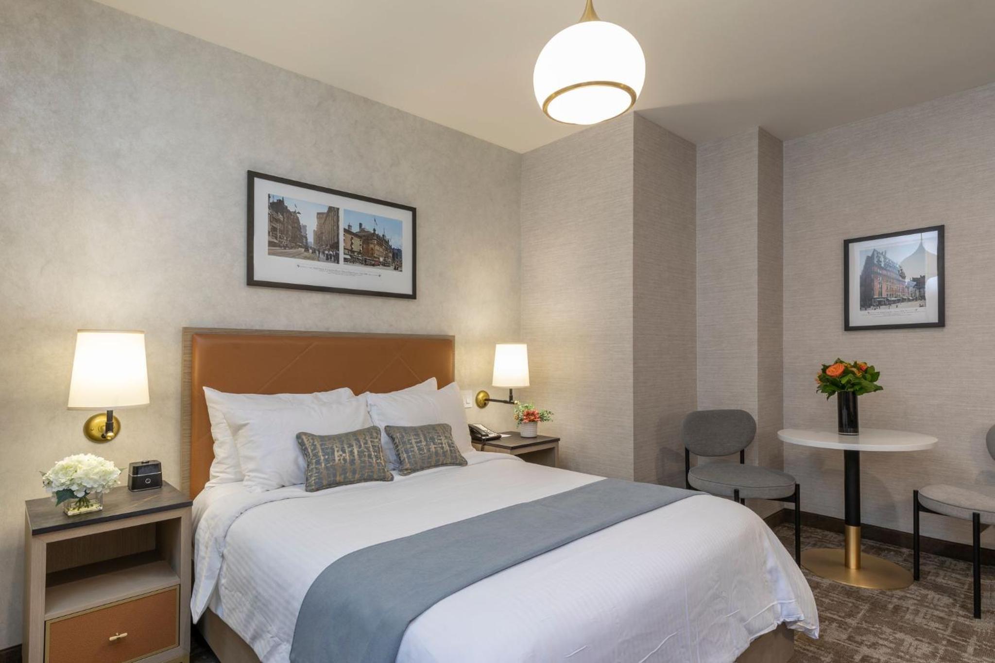 Deluxe Queen Room photo 2