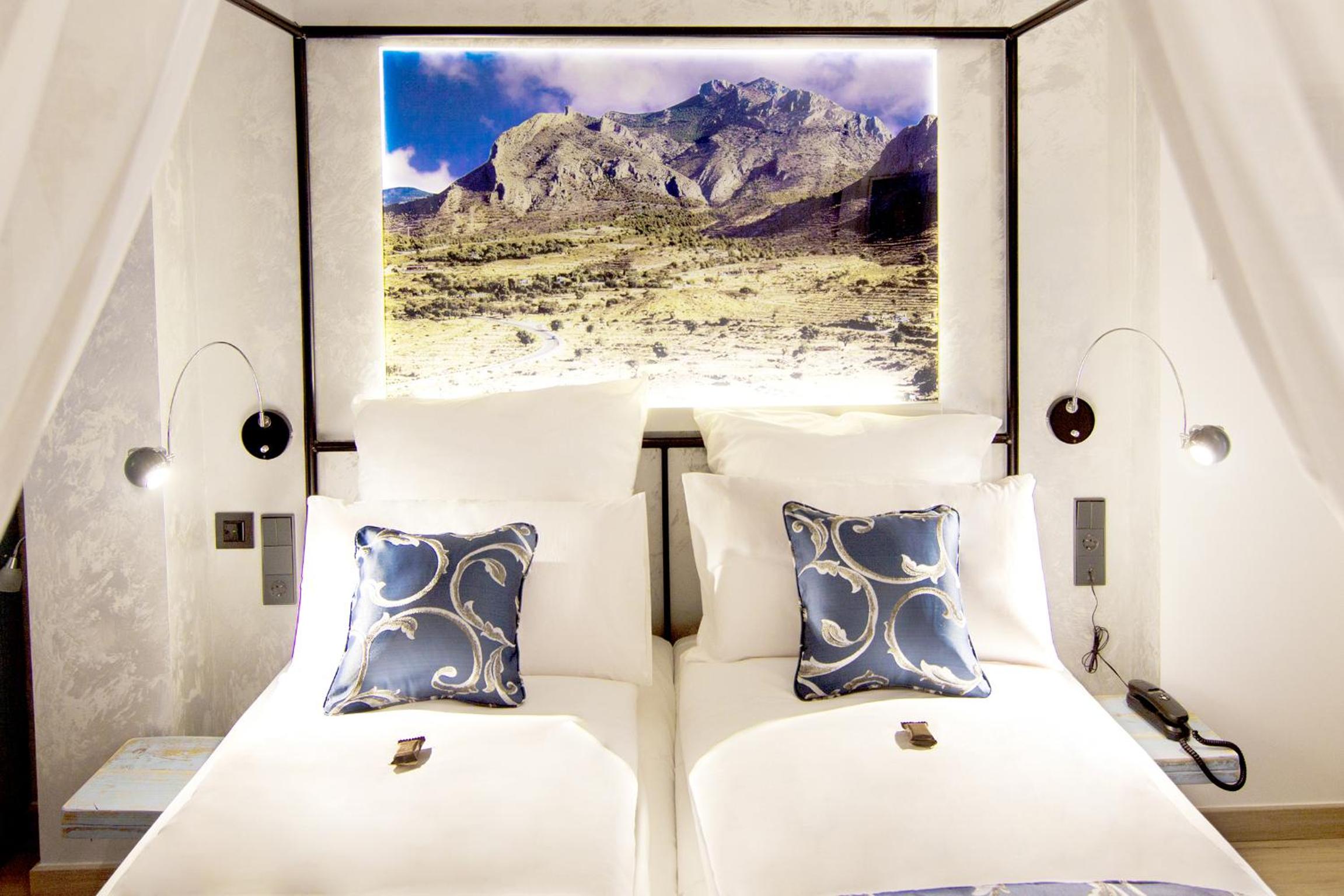 Habitación Triple con Balcón - Sierra de Cabezón de Oro