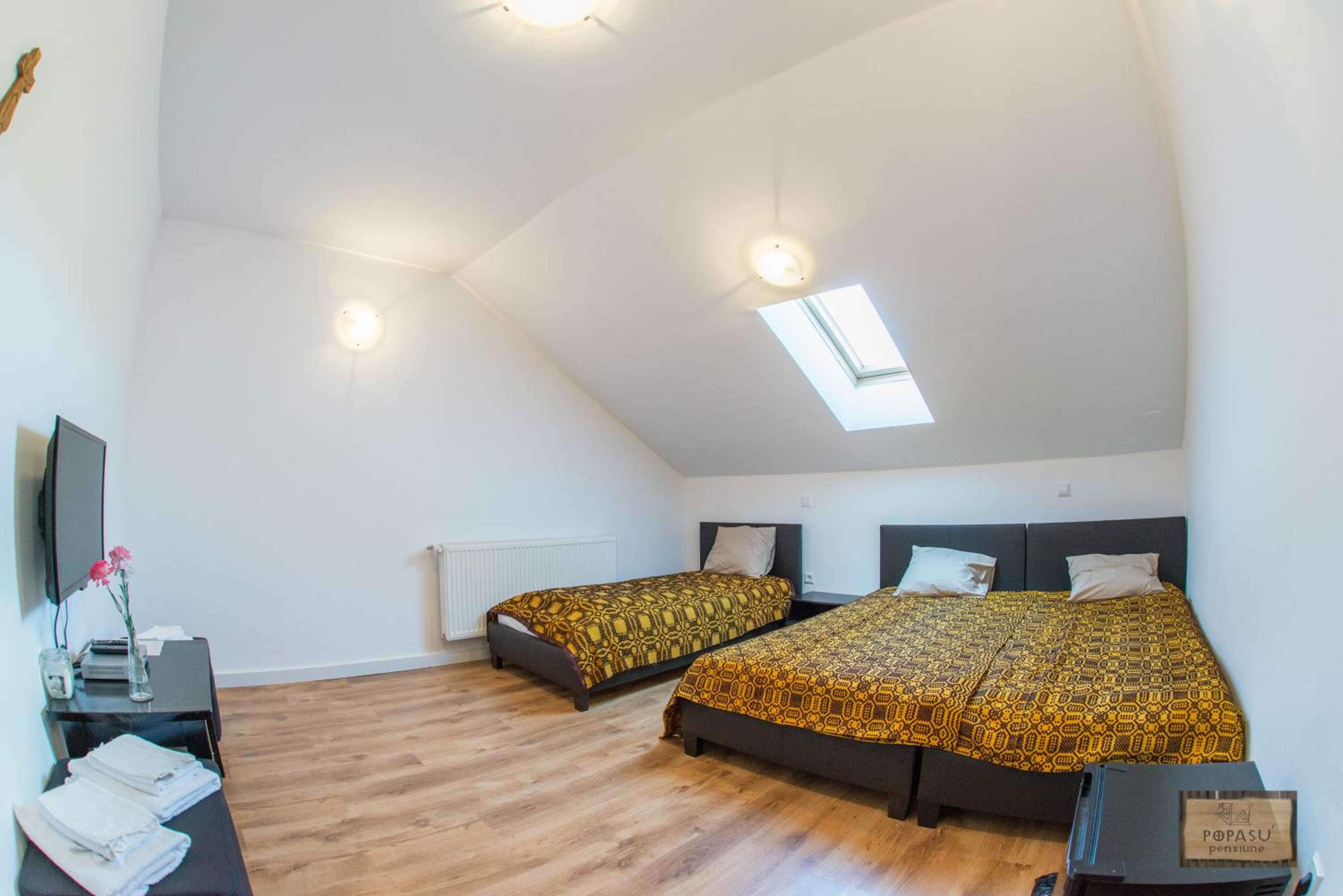 Two-Bedroom Apartment - Photo 5