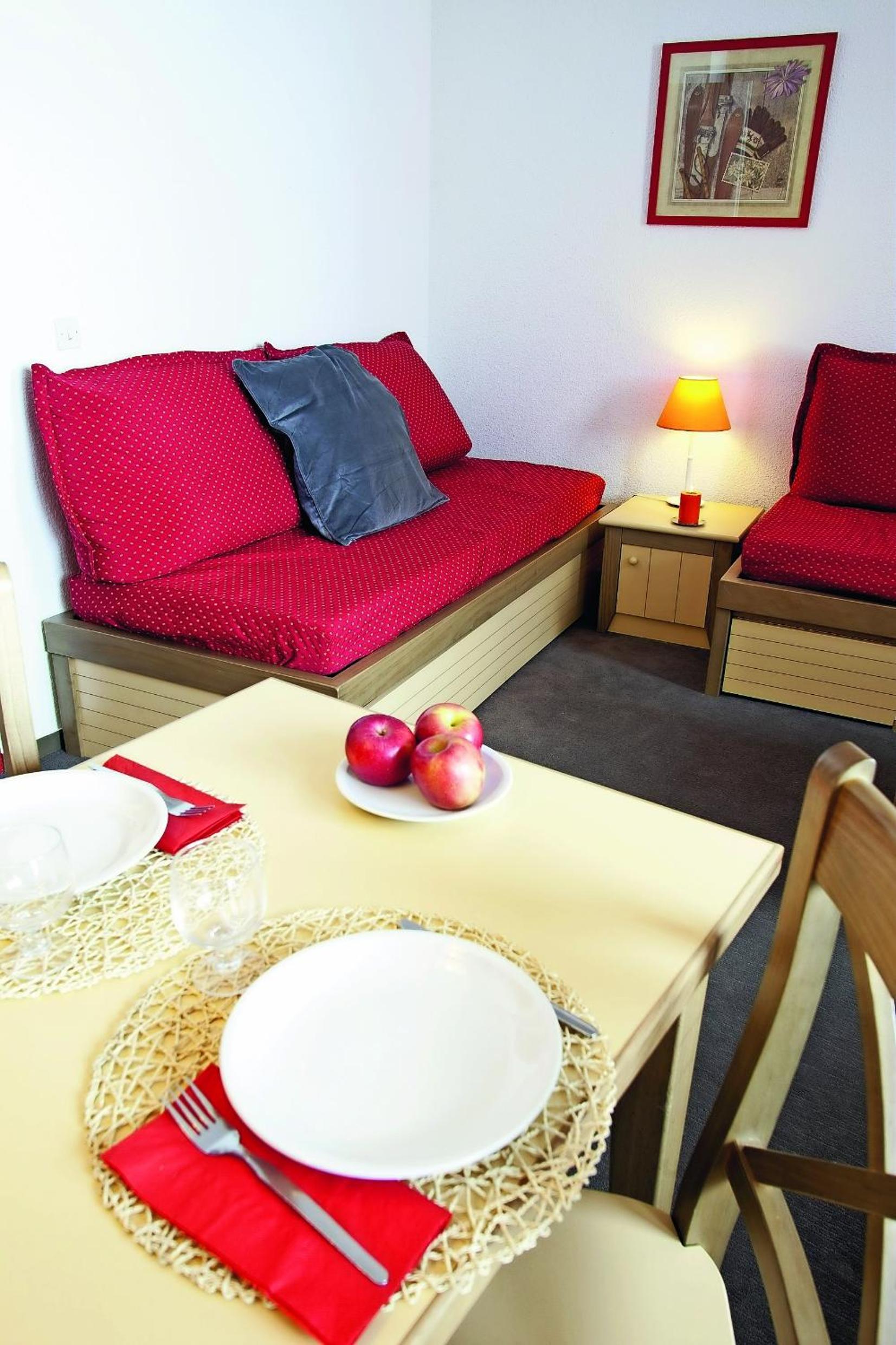 One-Bedroom Apartment (5 People) photo 2