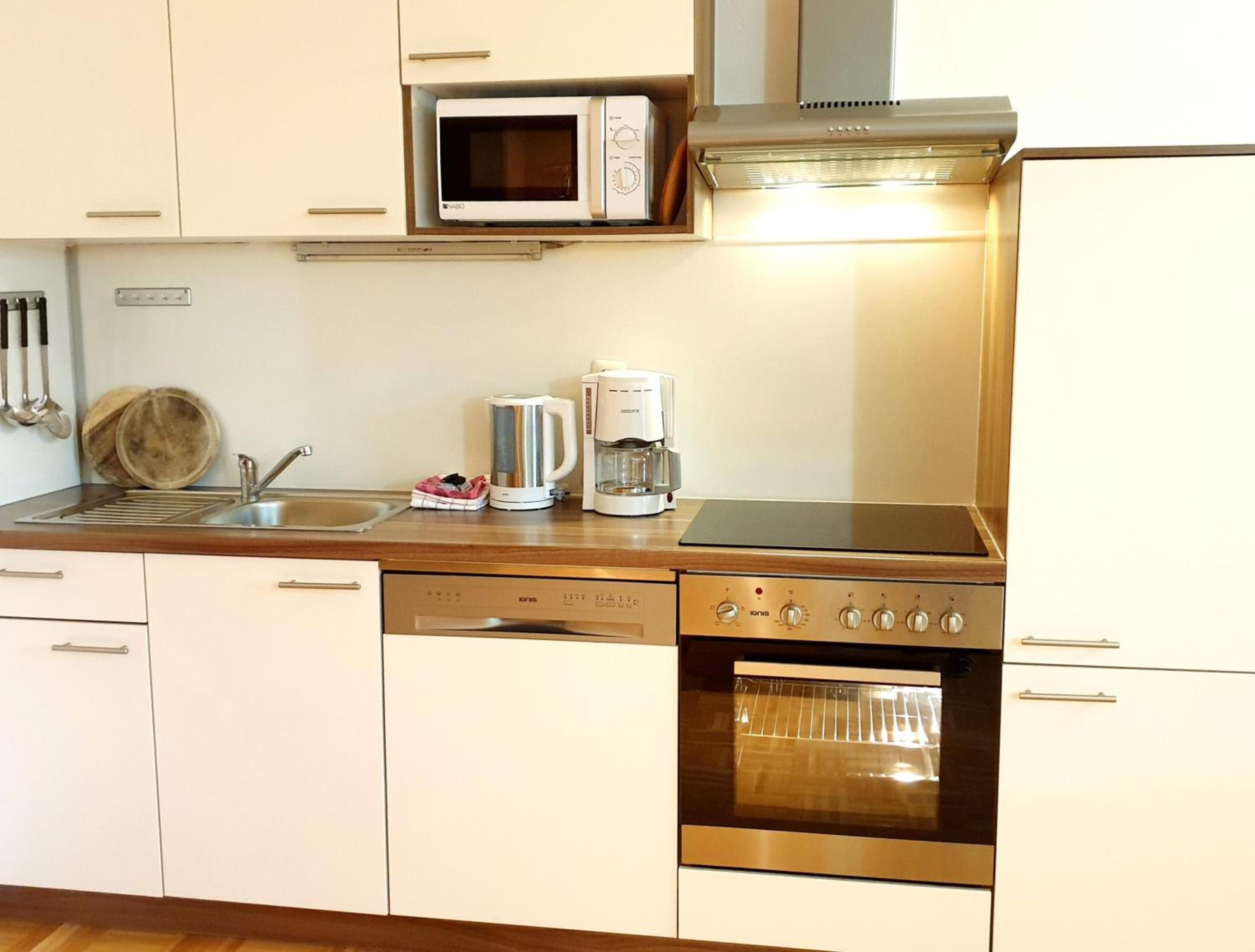 One-Bedroom Apartment with Sofa Bed photo 3