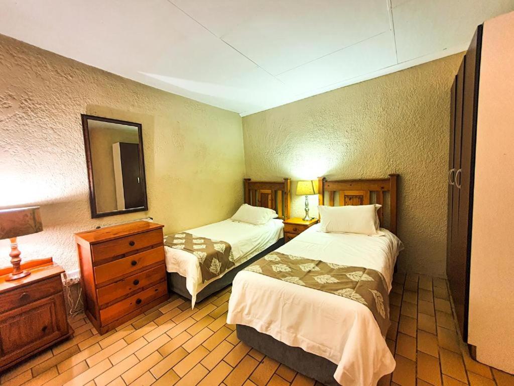 Double or Twin Room photo 1
