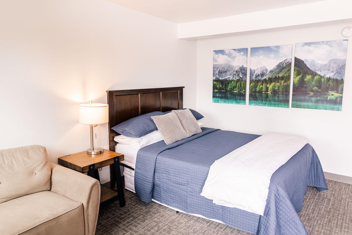 Deluxe Queen Suite - Photo 1