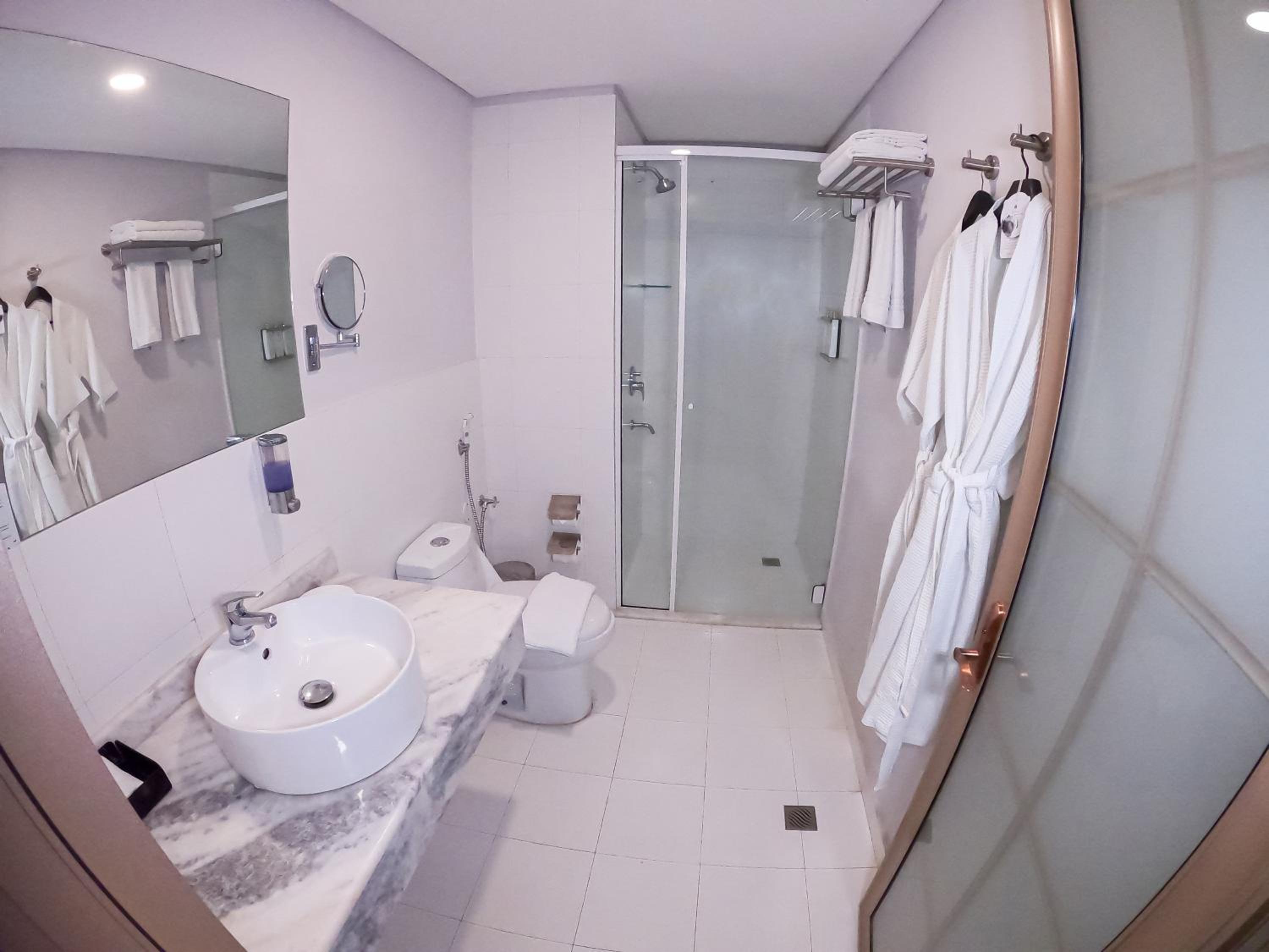 Deluxe King Room photo 3