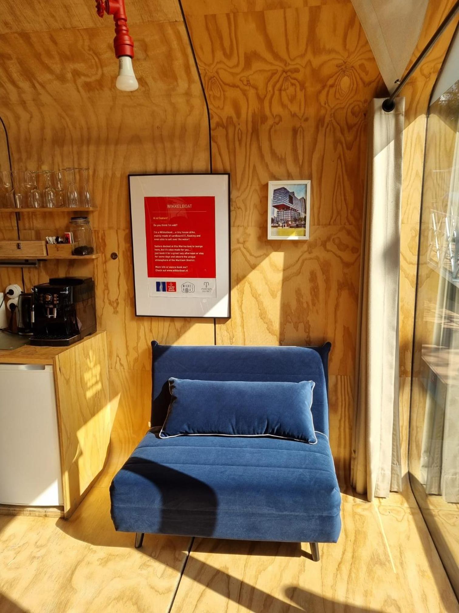 House Boat with Spa - Photo 1