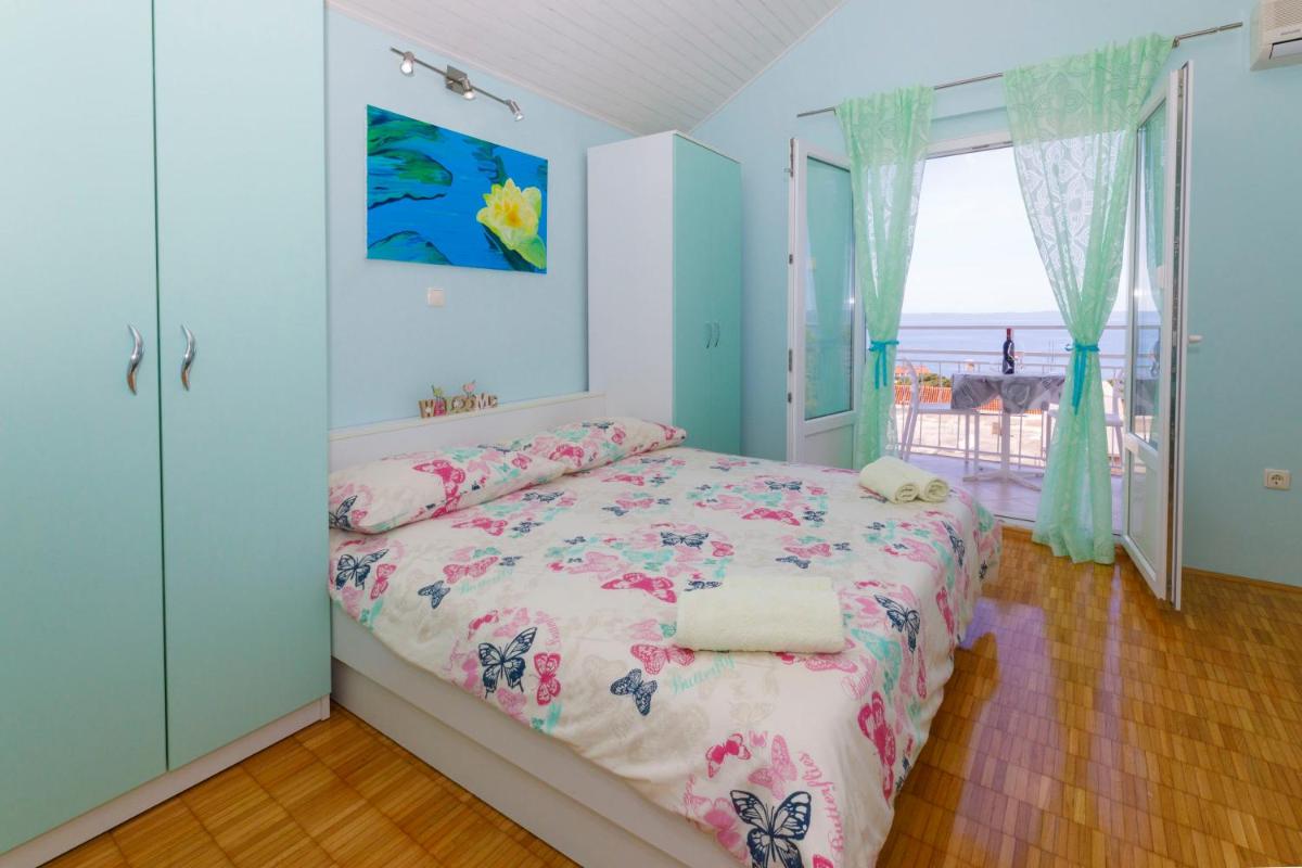 Standard Studio with Balcony and Sea View 