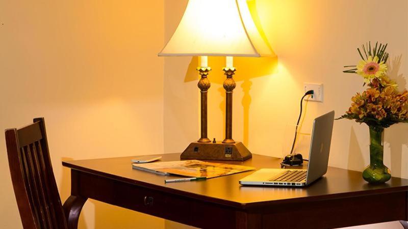Standard Queen Room photo 2