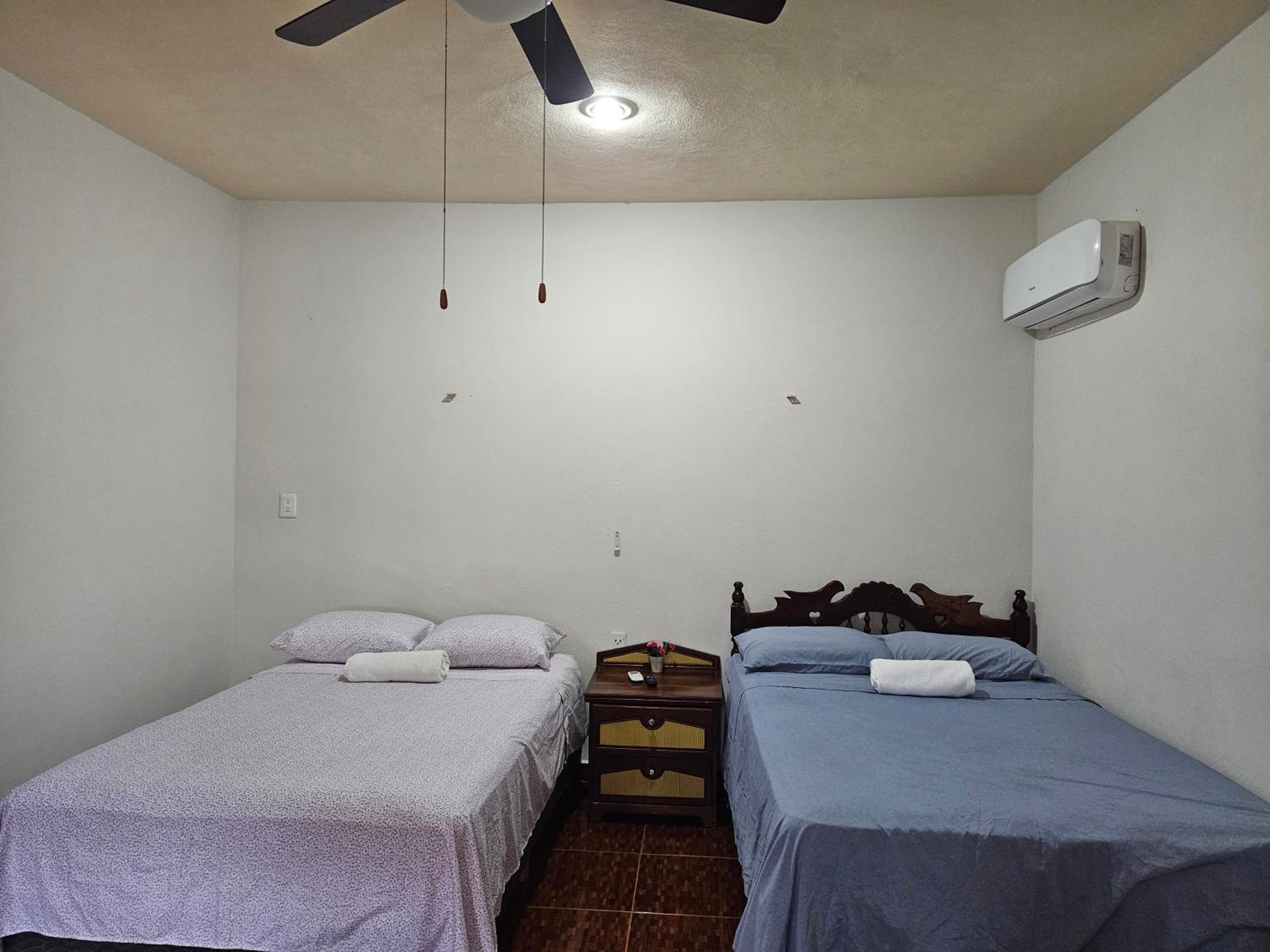Economy Quadruple Room photo 3