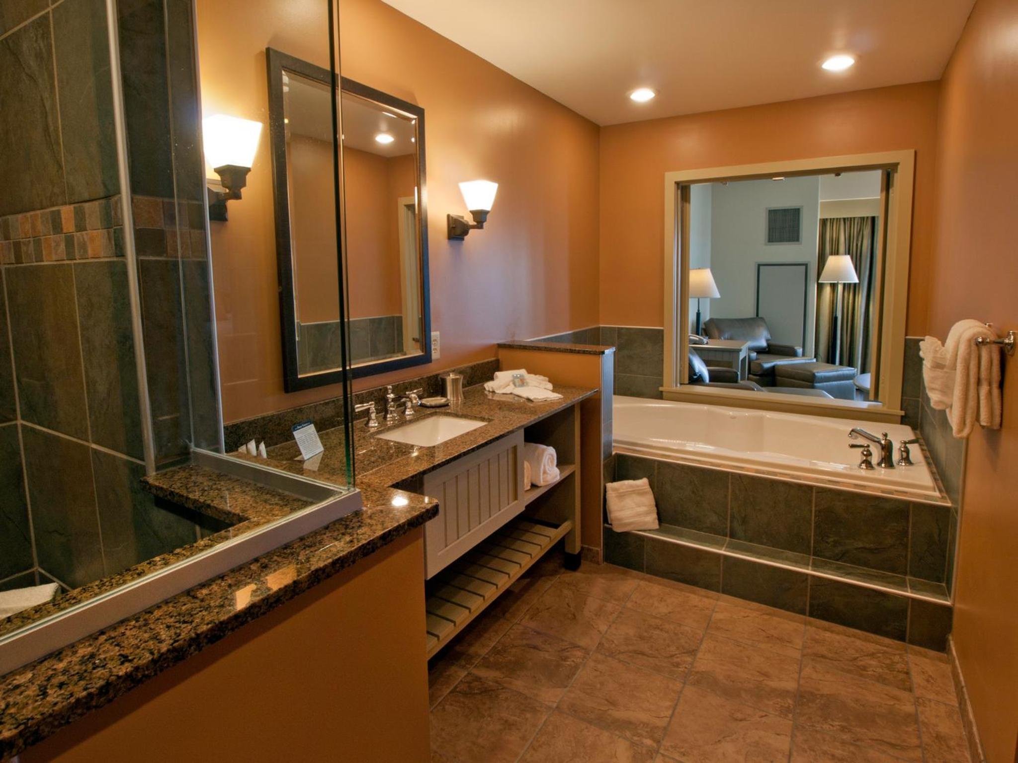 Commodore Suite photo 2