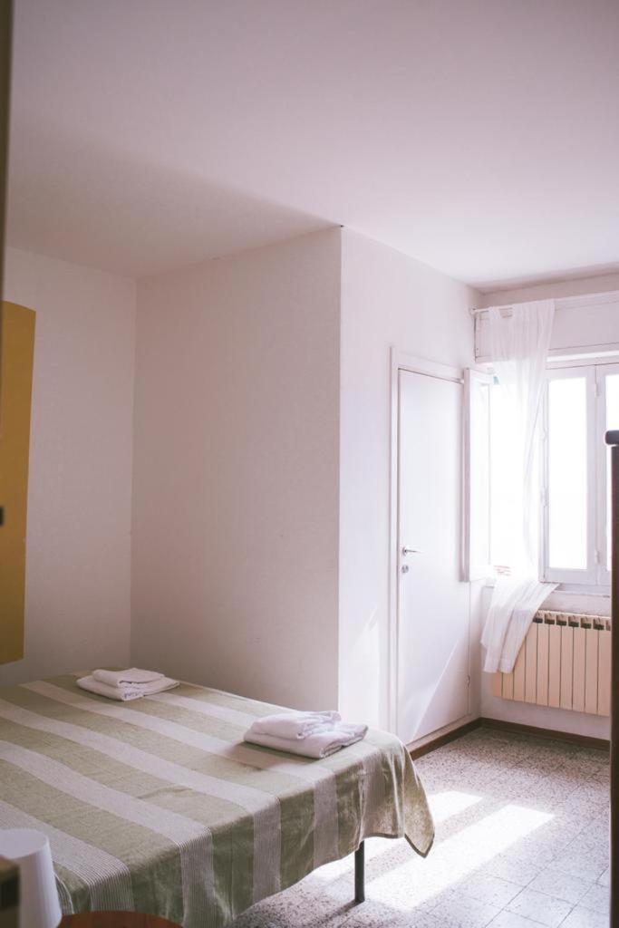 Twin Room with Sea View photo 1