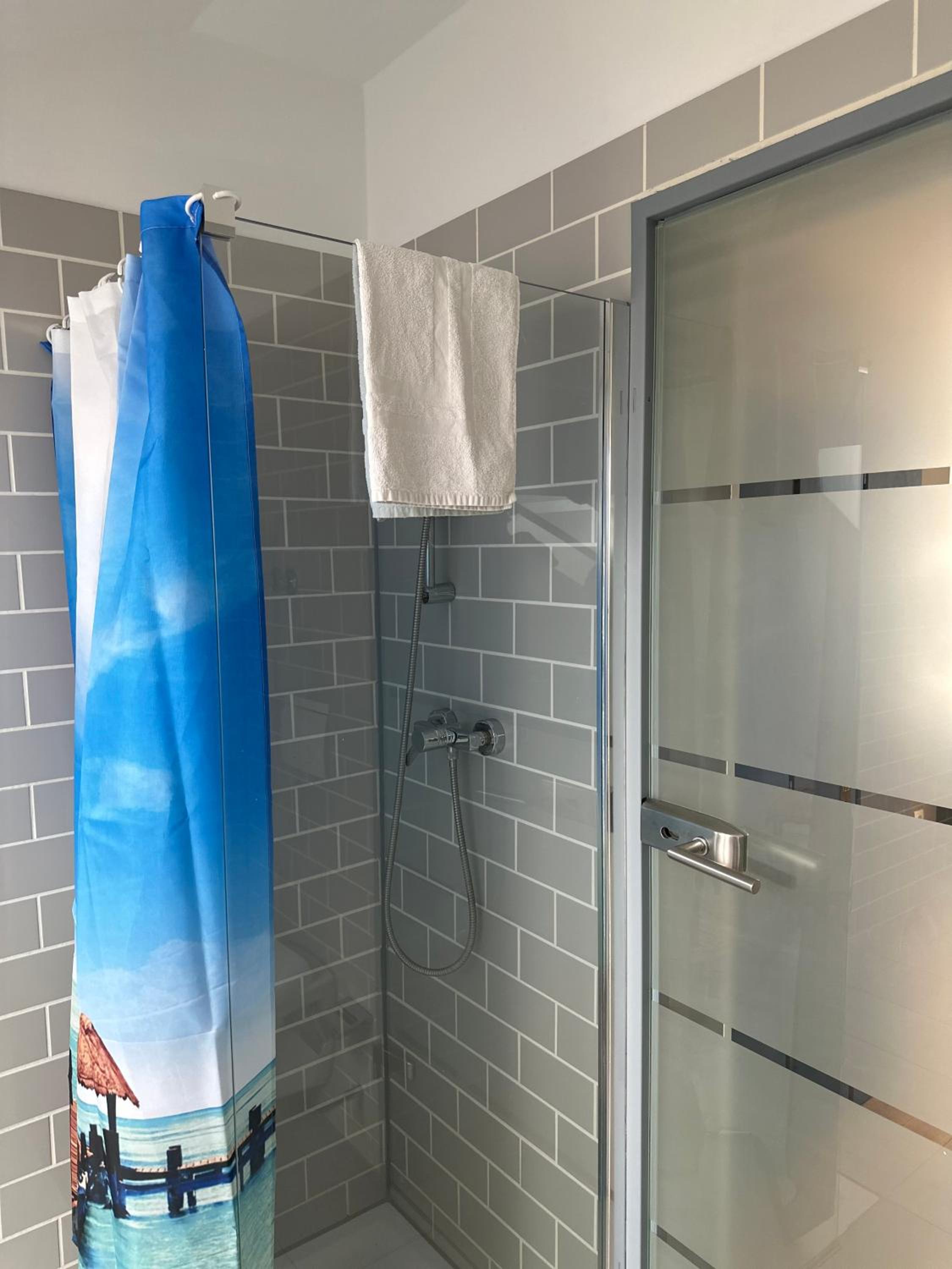 Quadruple Room with Bathroom photo 2