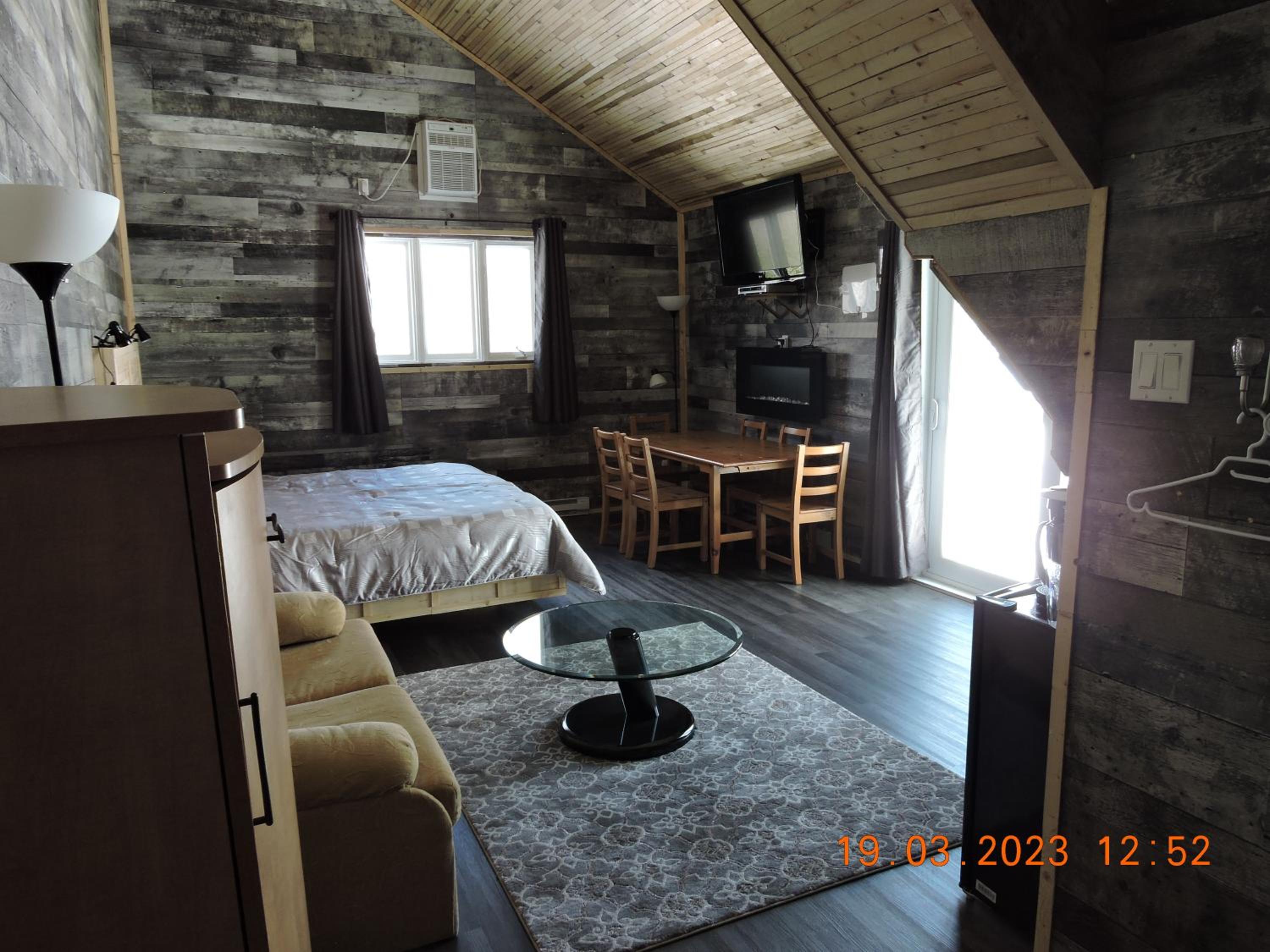 Family Room with Terrace photo 2