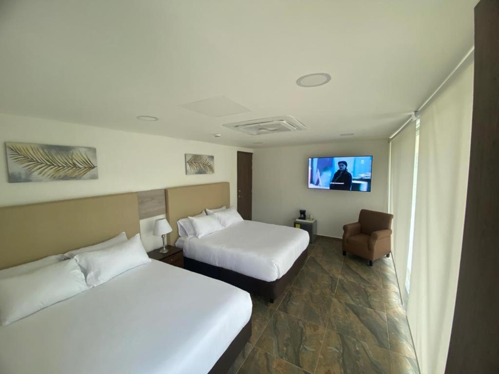 Deluxe Twin Room with Sea View photo 2