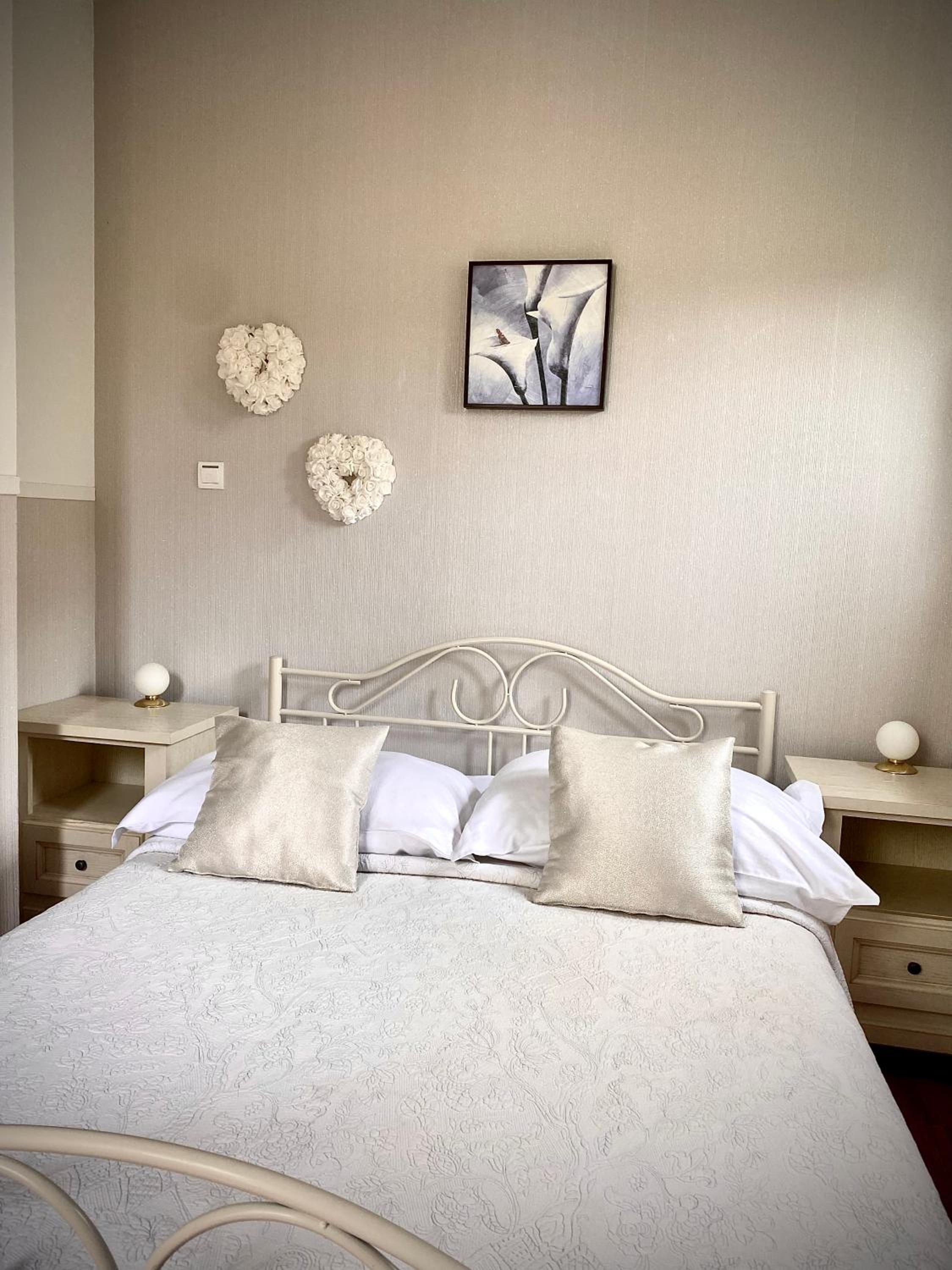 Economy Double Room photo 1