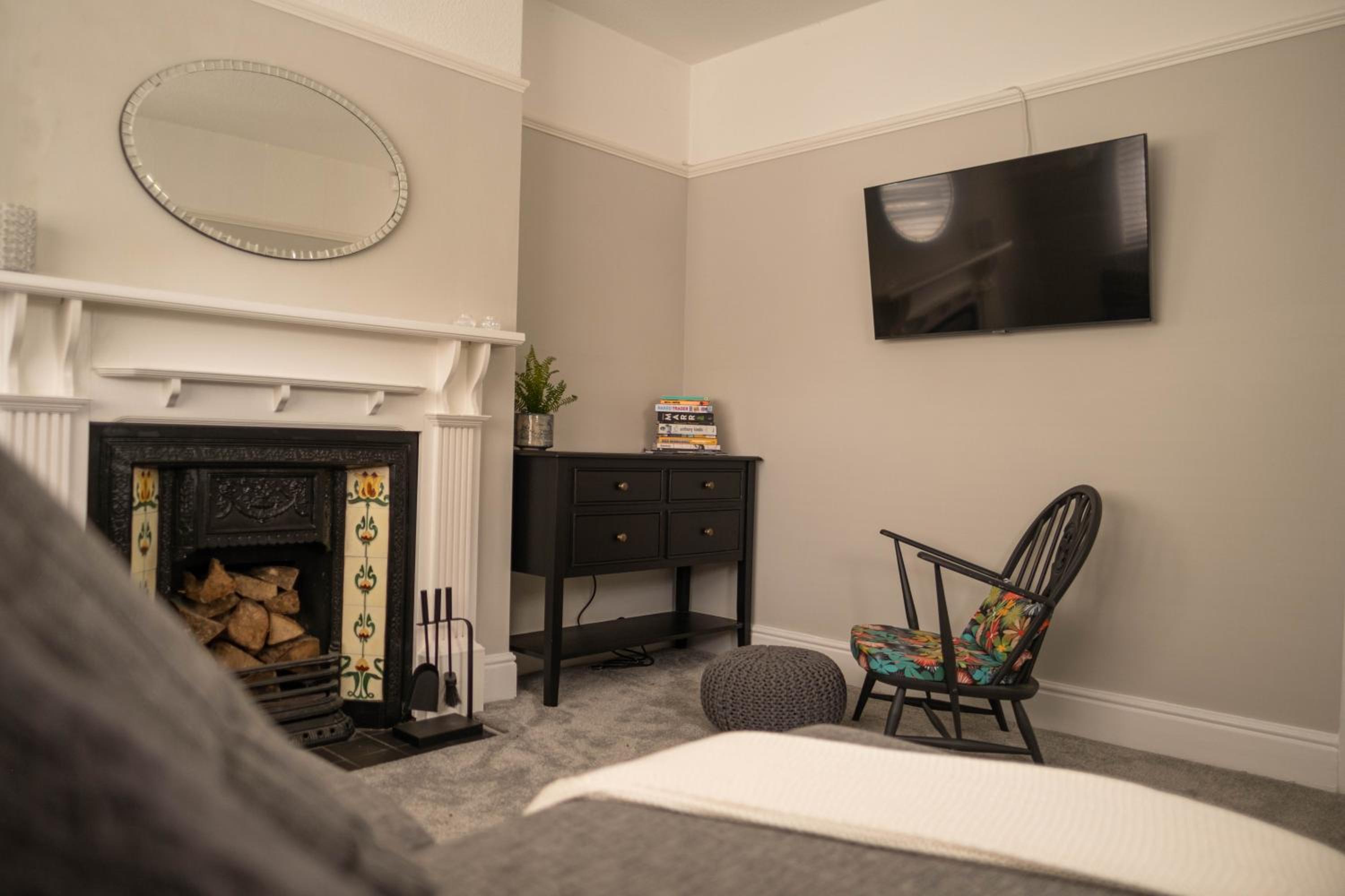 Three-Bedroom House photo 1