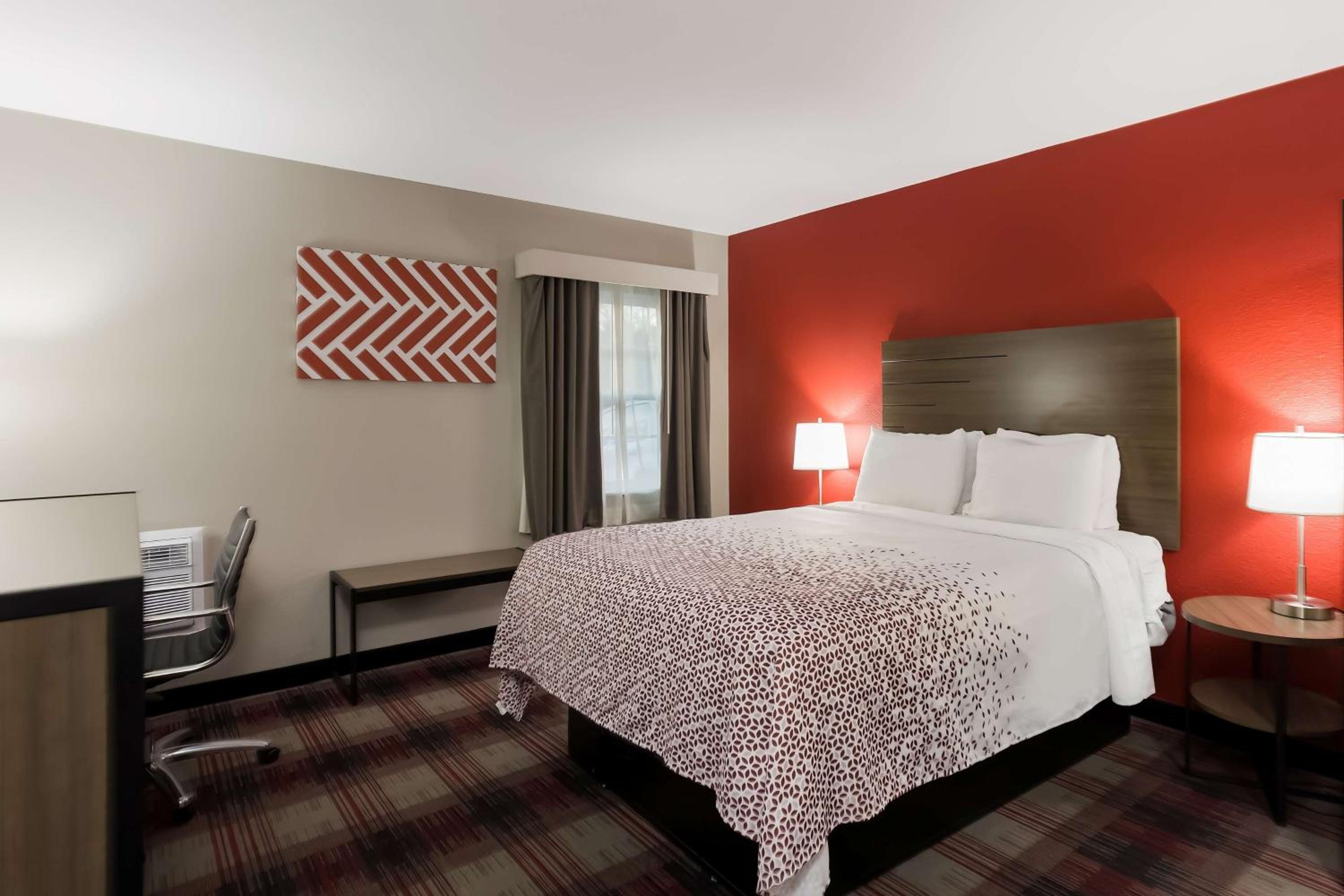 Queen Room - Photo 1