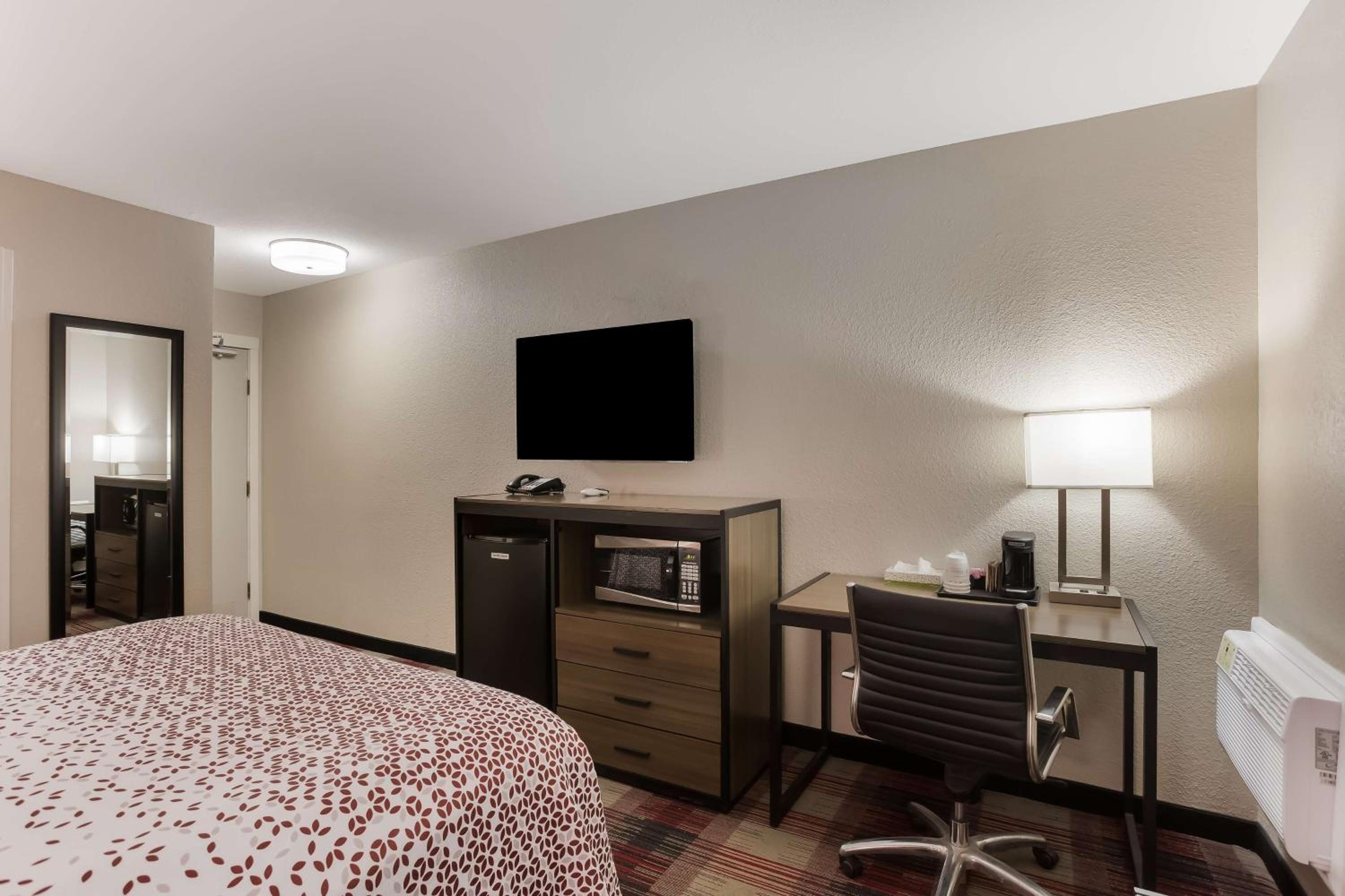 Queen Room - Photo 2