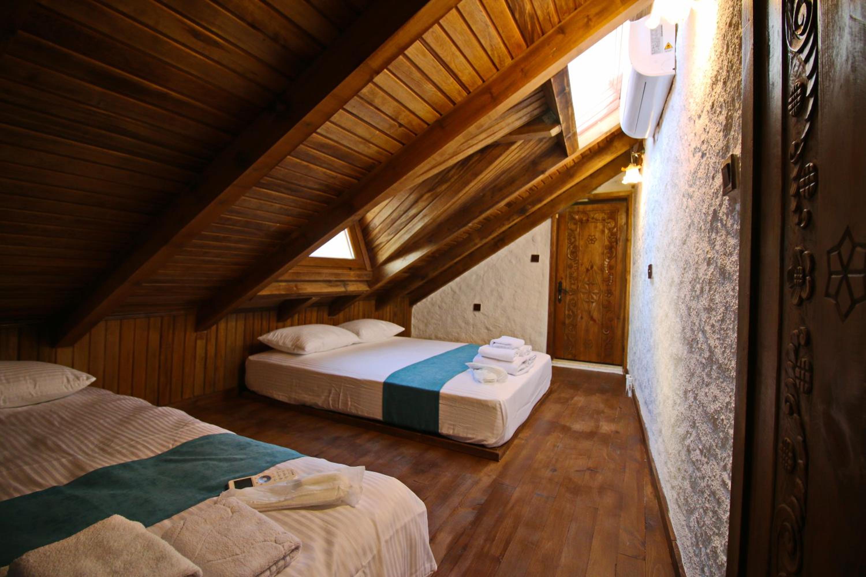 Deluxe Double Or Twin Room photo 3