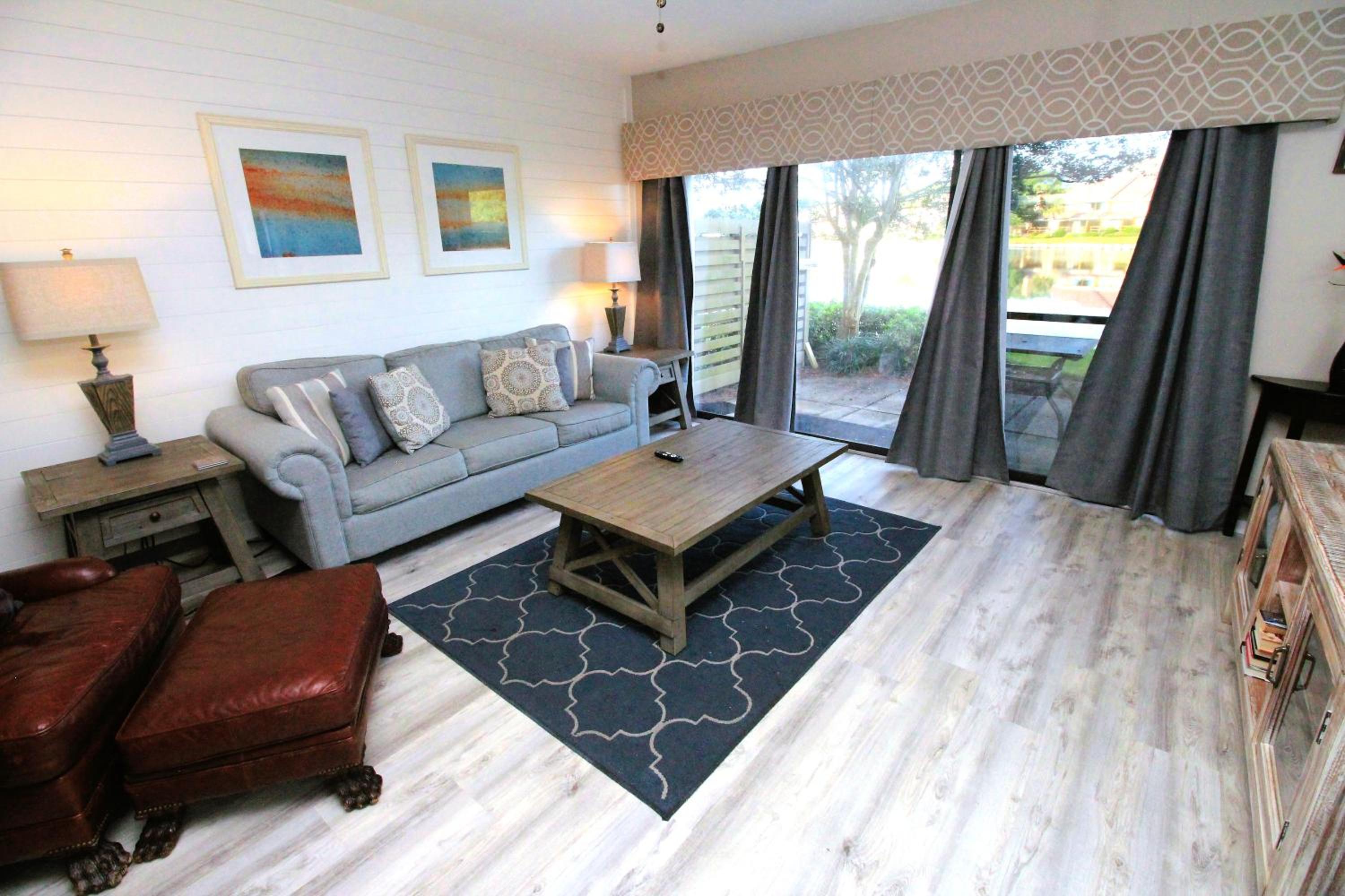 Apartment with Lake View