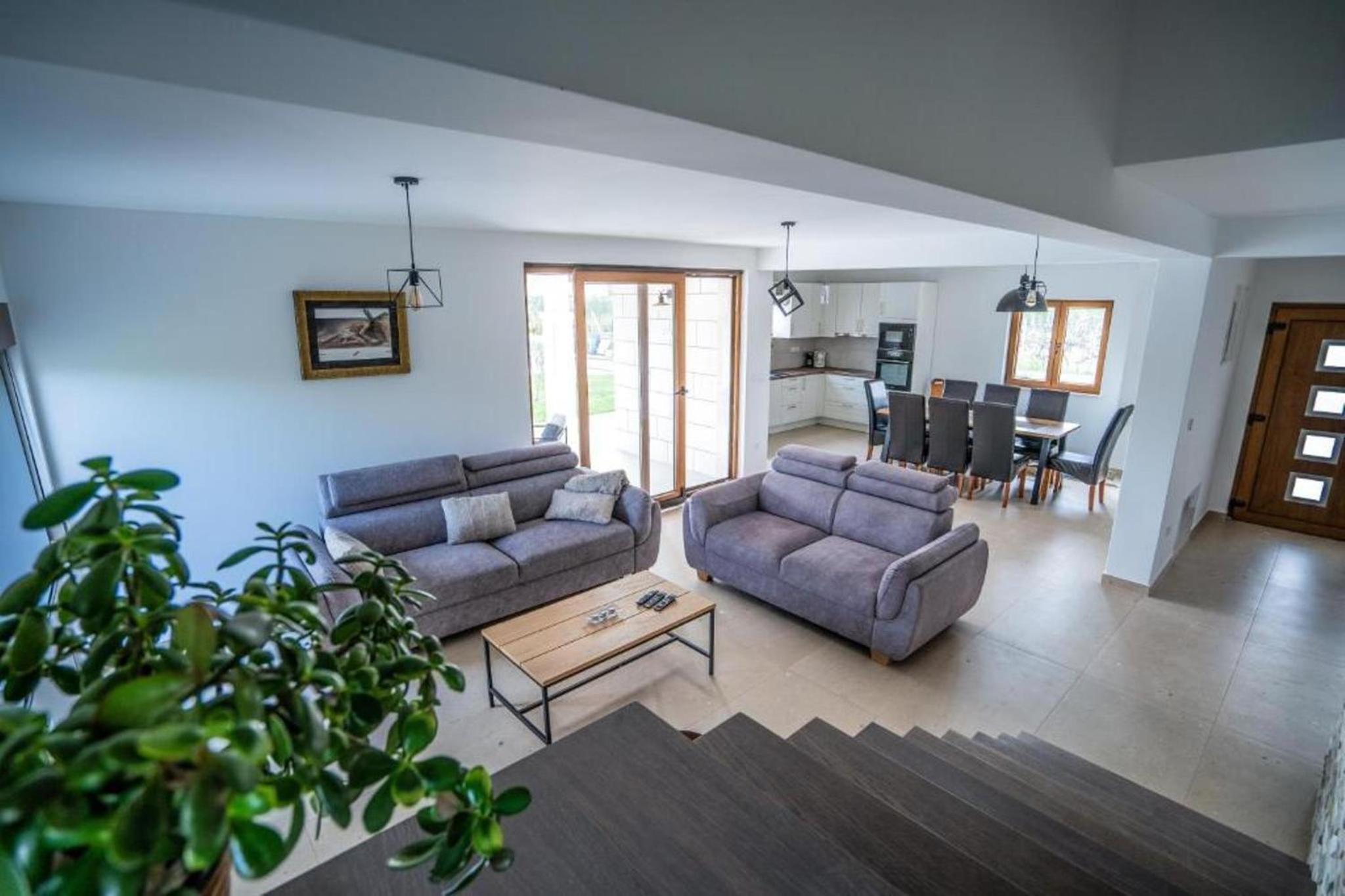Villa photo 1