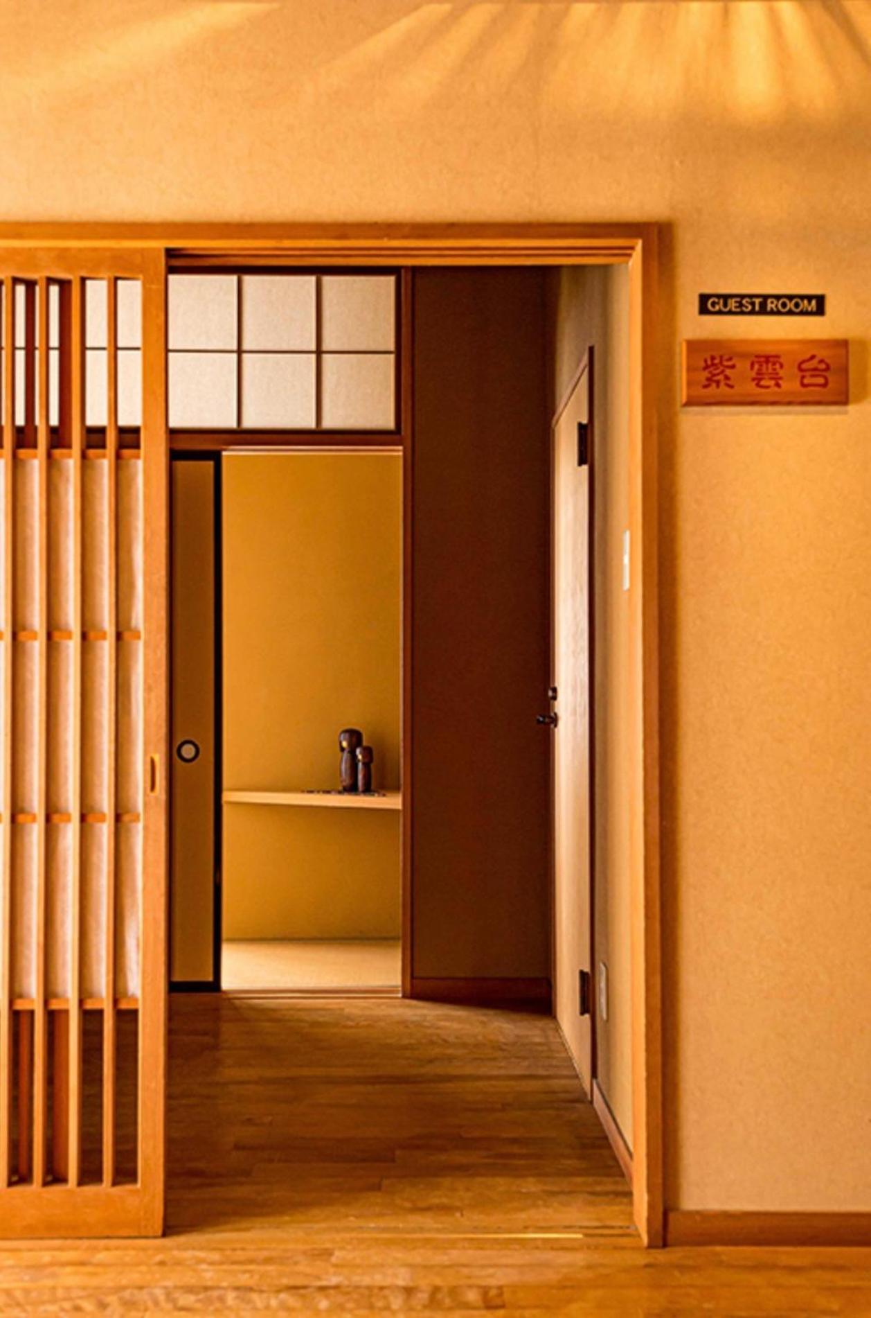 Family Room with Private Bathroom photo 1