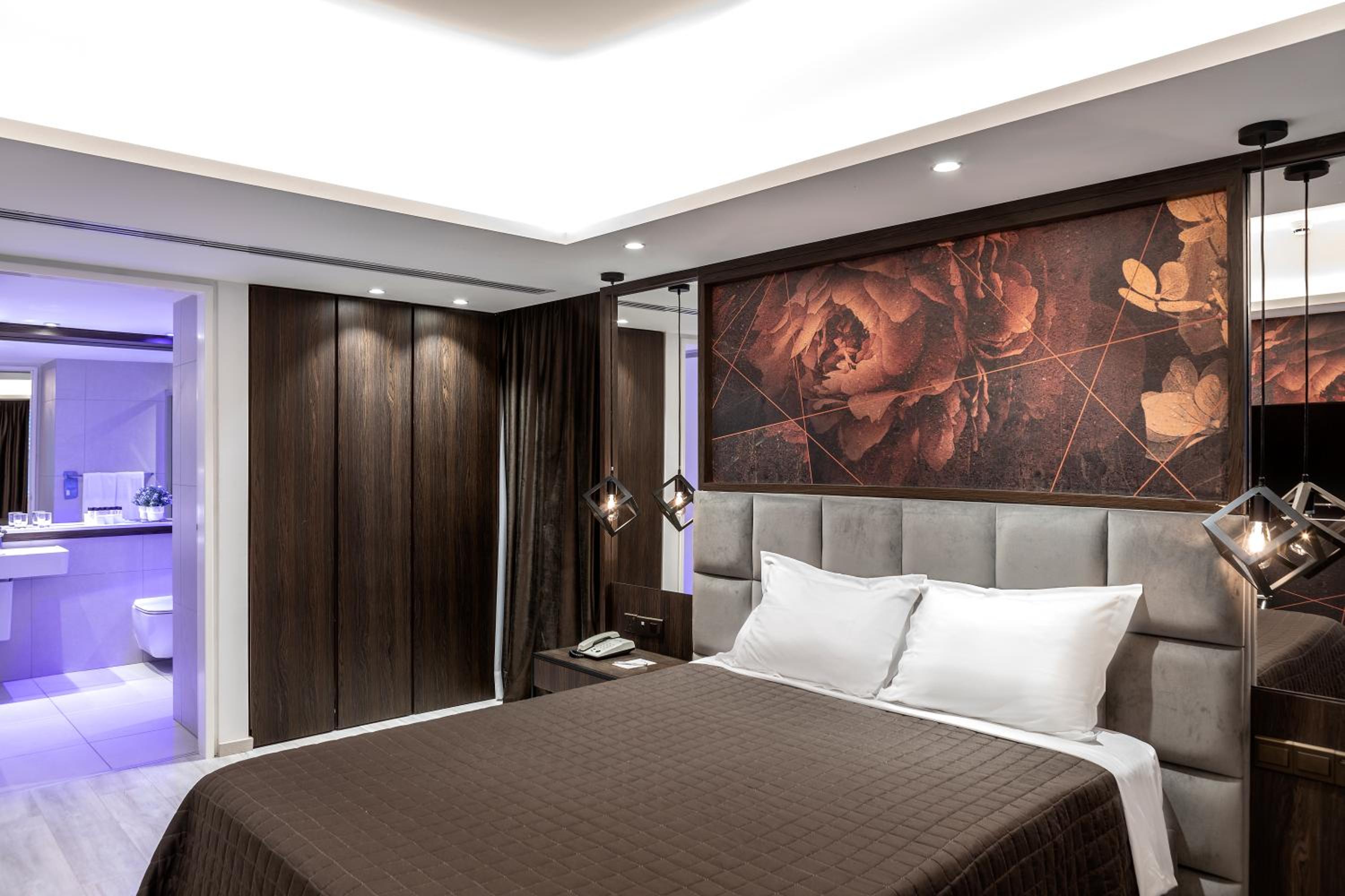 Executive Triple Suite photo 3
