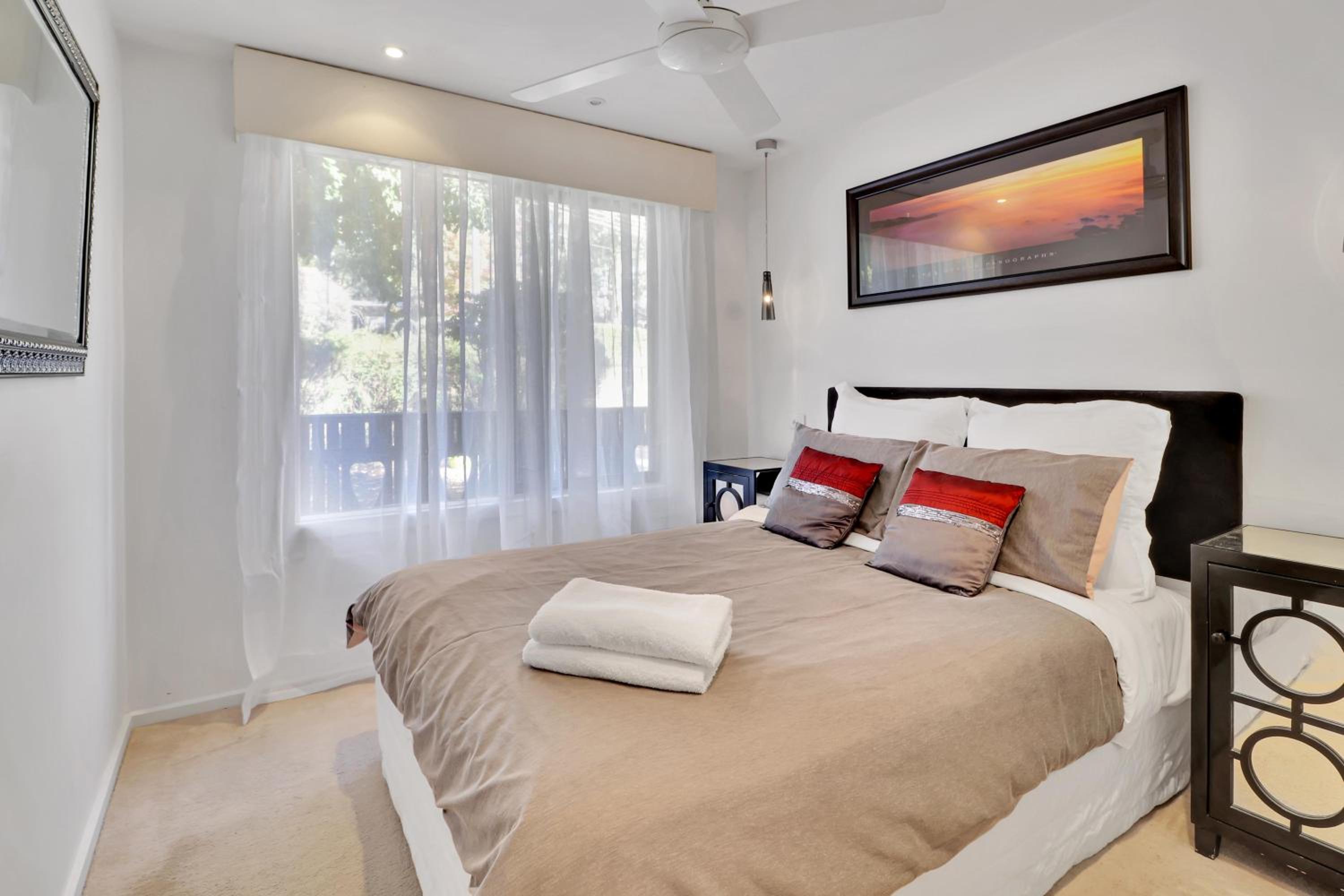 Three-Bedroom Vacation Home  photo 3