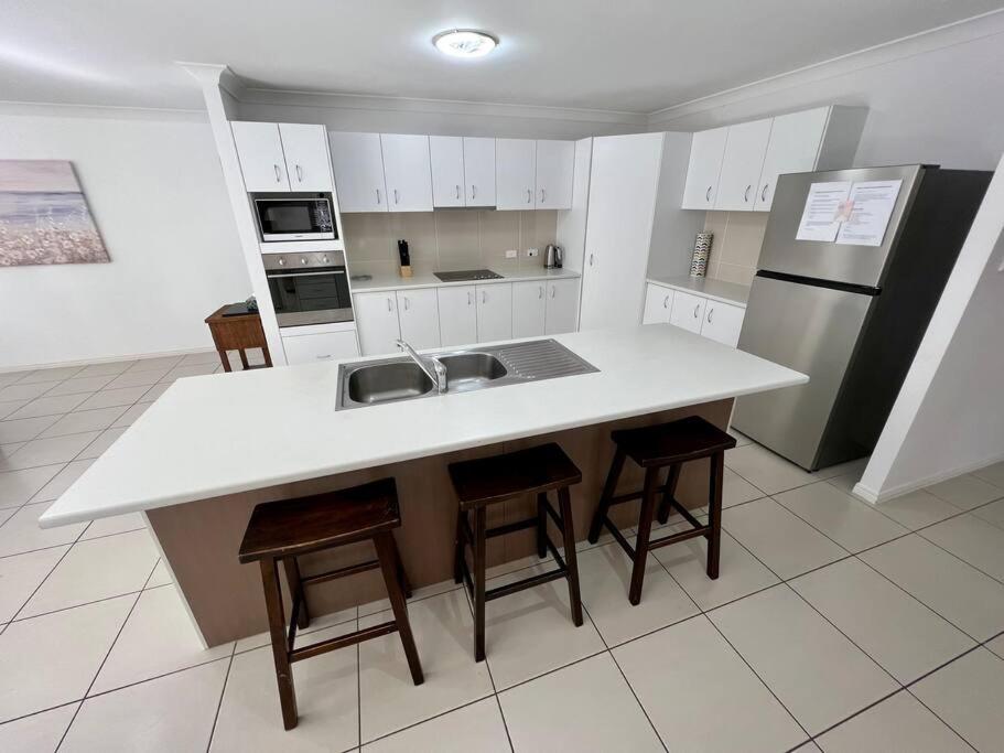 Four-Bedroom House photo 3