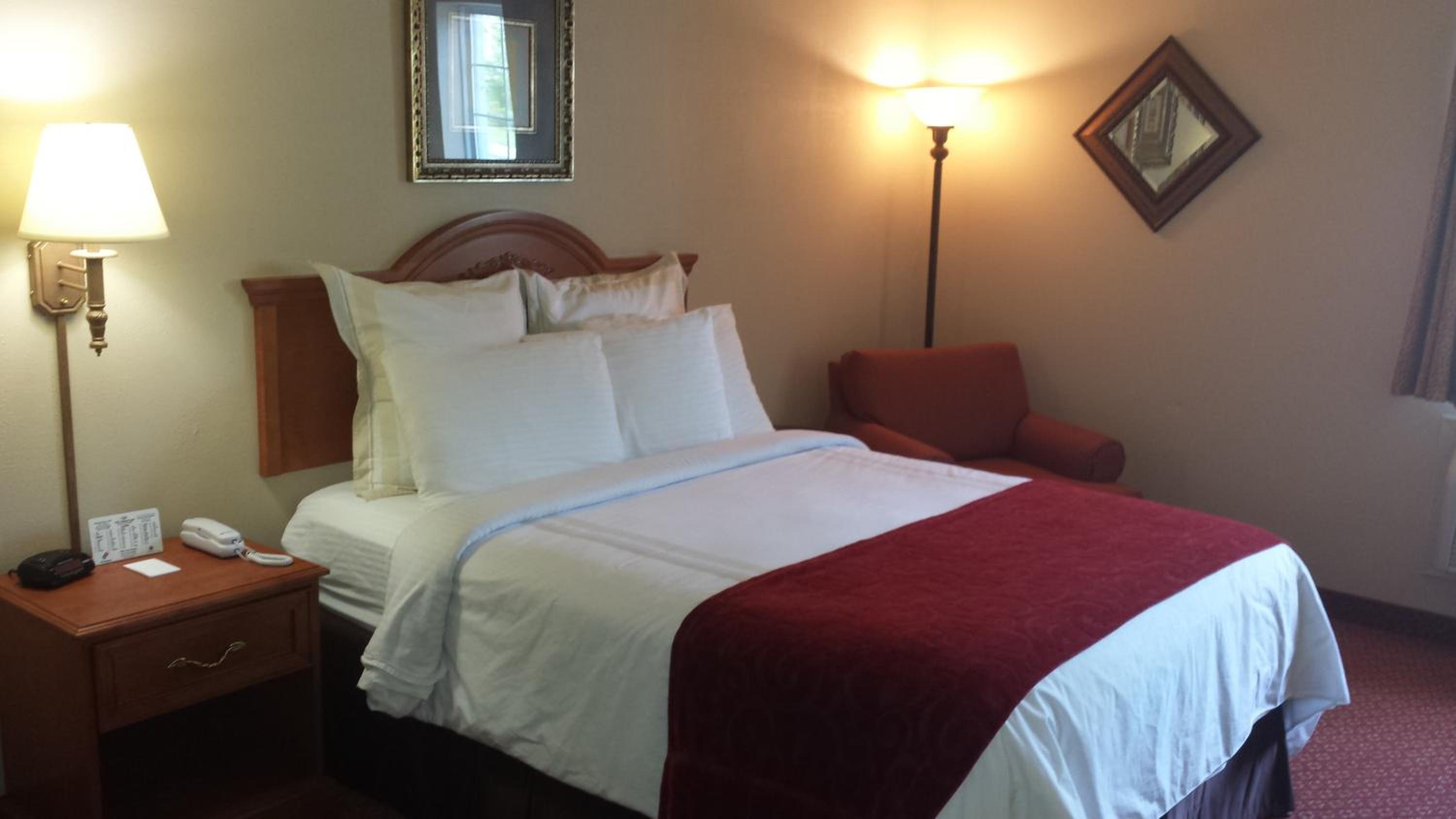 Queen Room - Photo 7