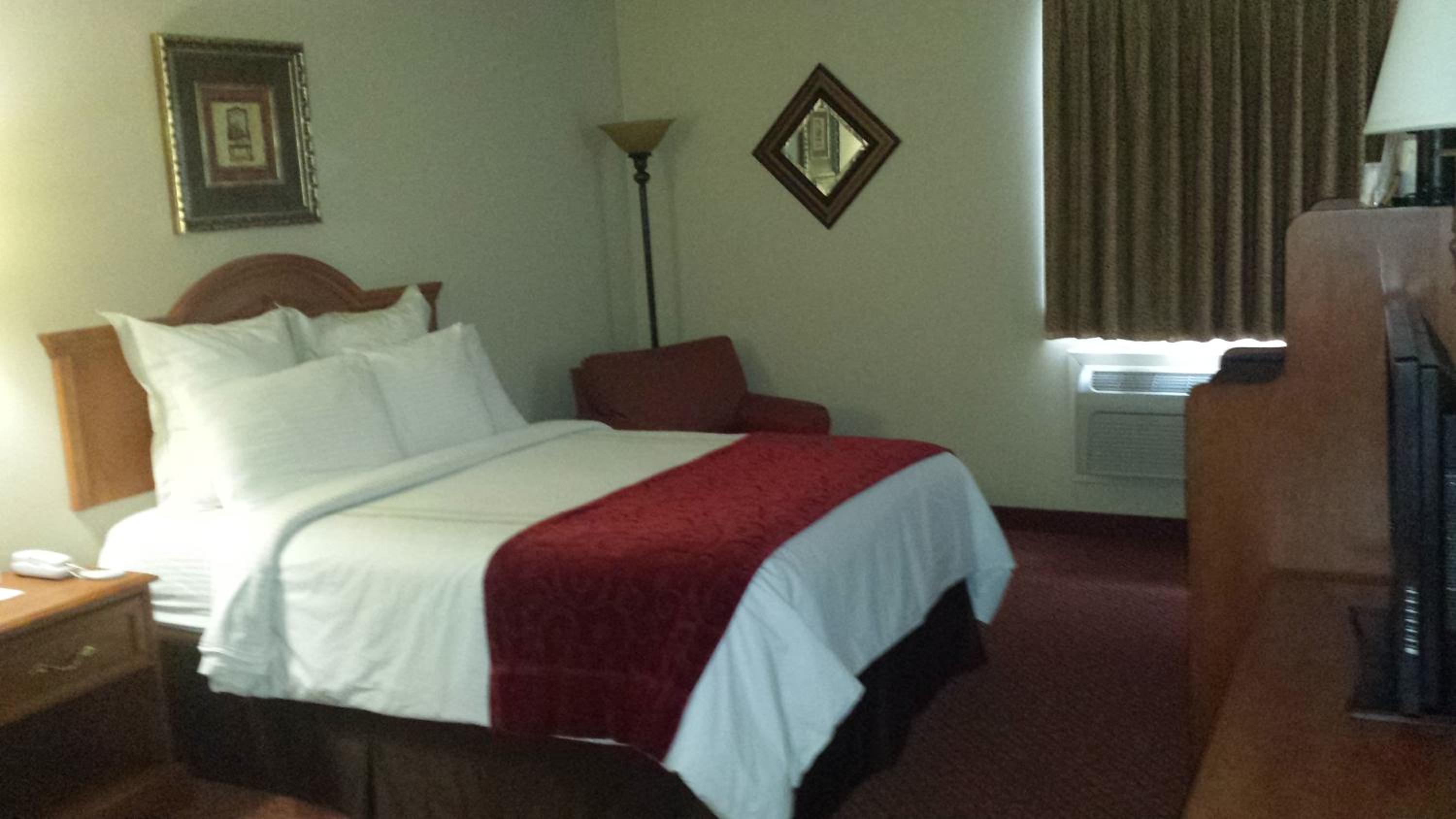 Queen Room - Photo 6