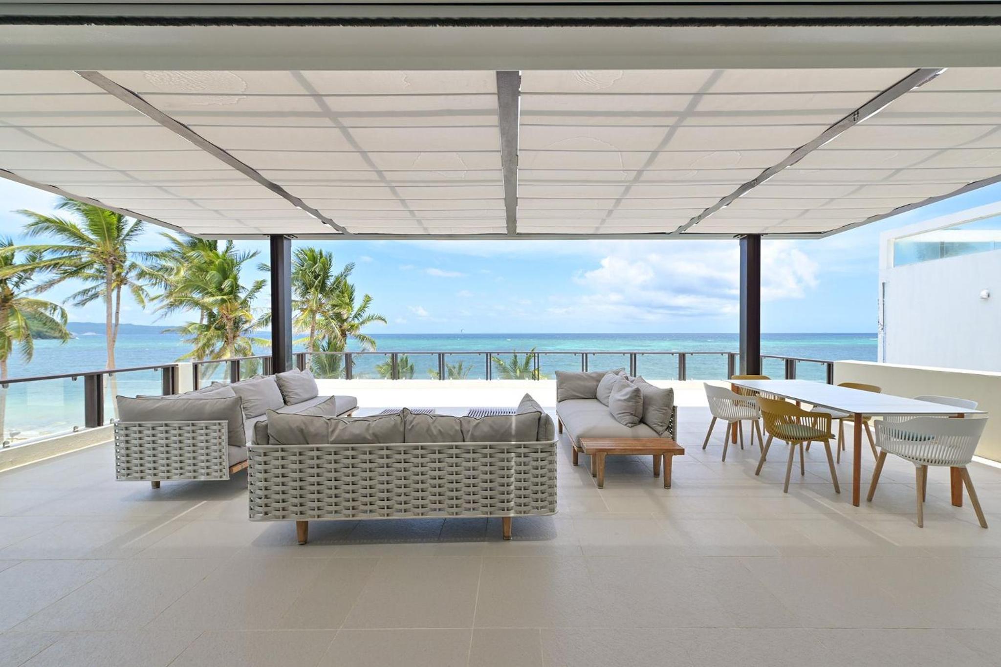 Three Bedroom Penthouse Panoramic Paradise - Photo 11