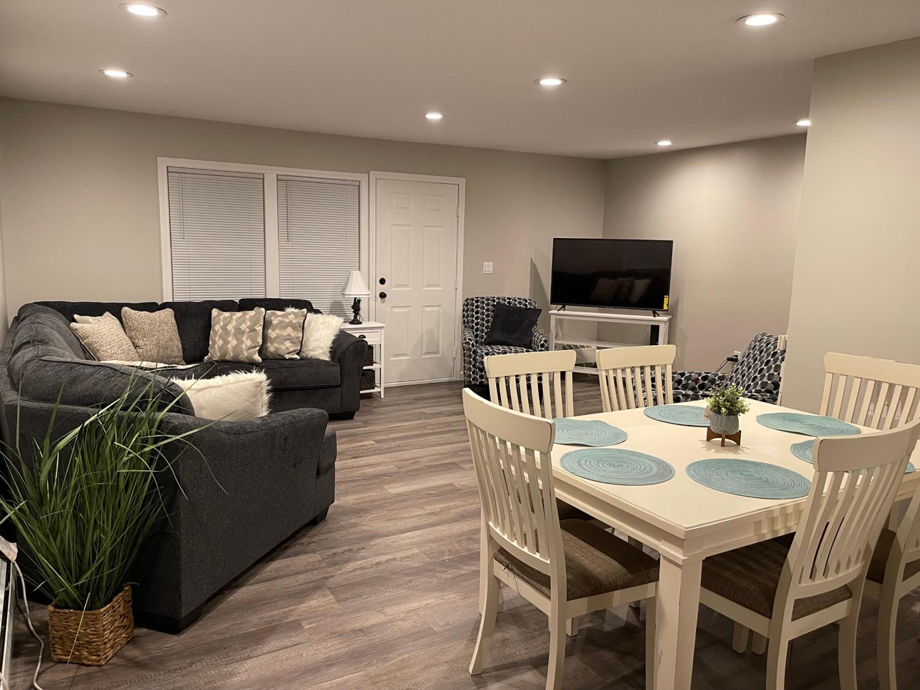 Four-Bedroom House photo 2