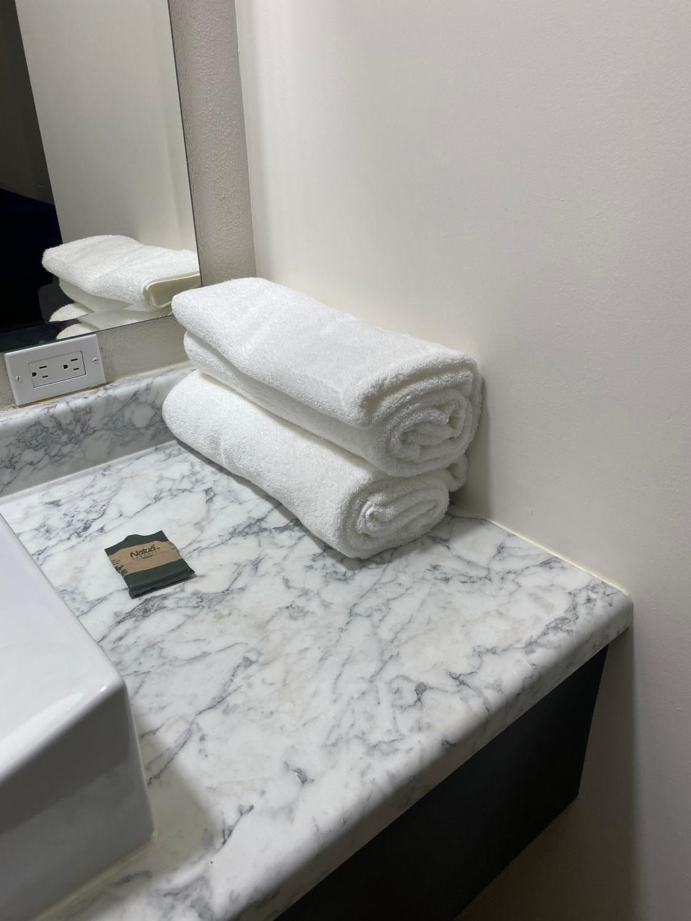 Large Double Room - Photo 25