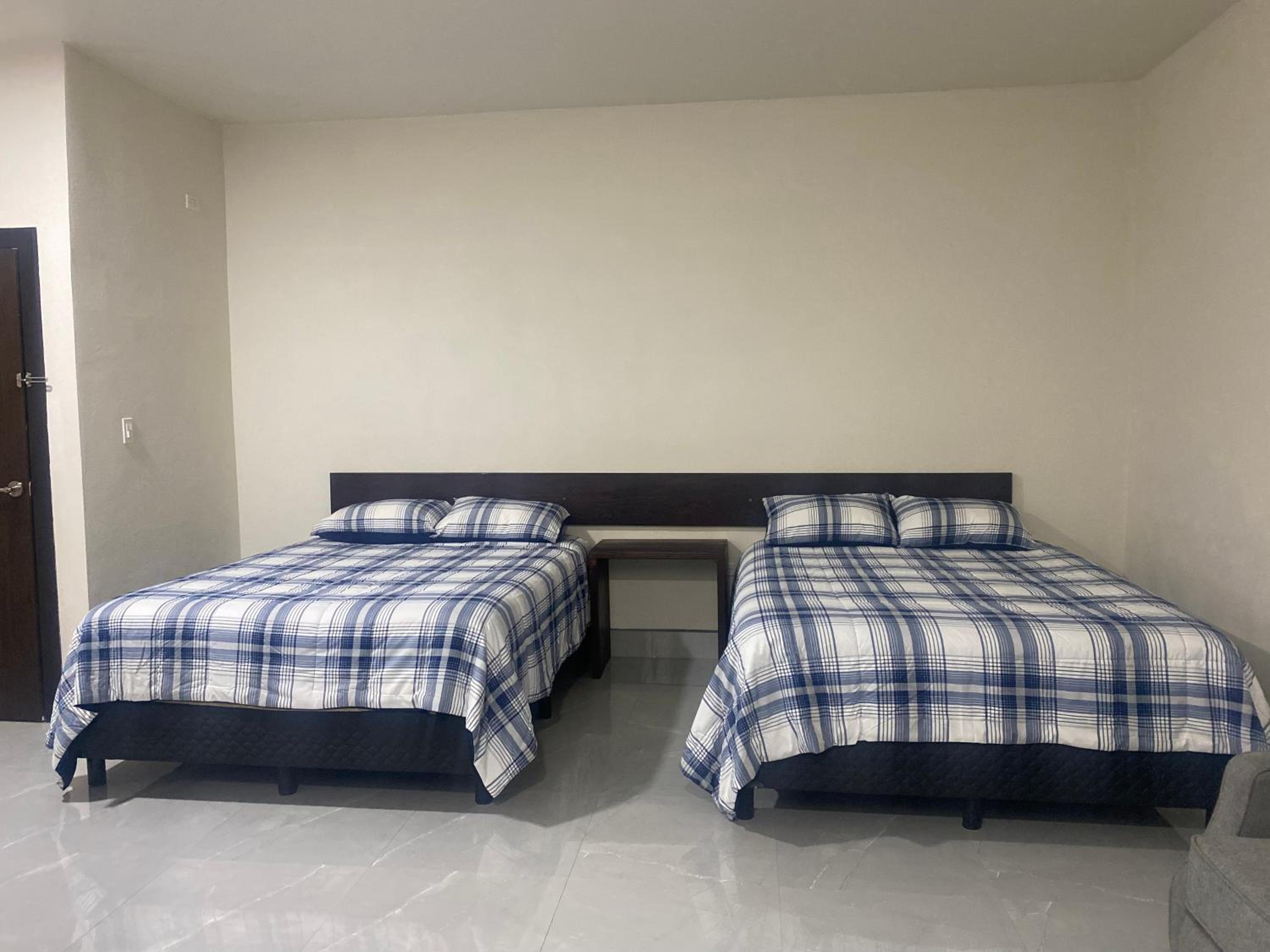 Large Double Room - Photo 69