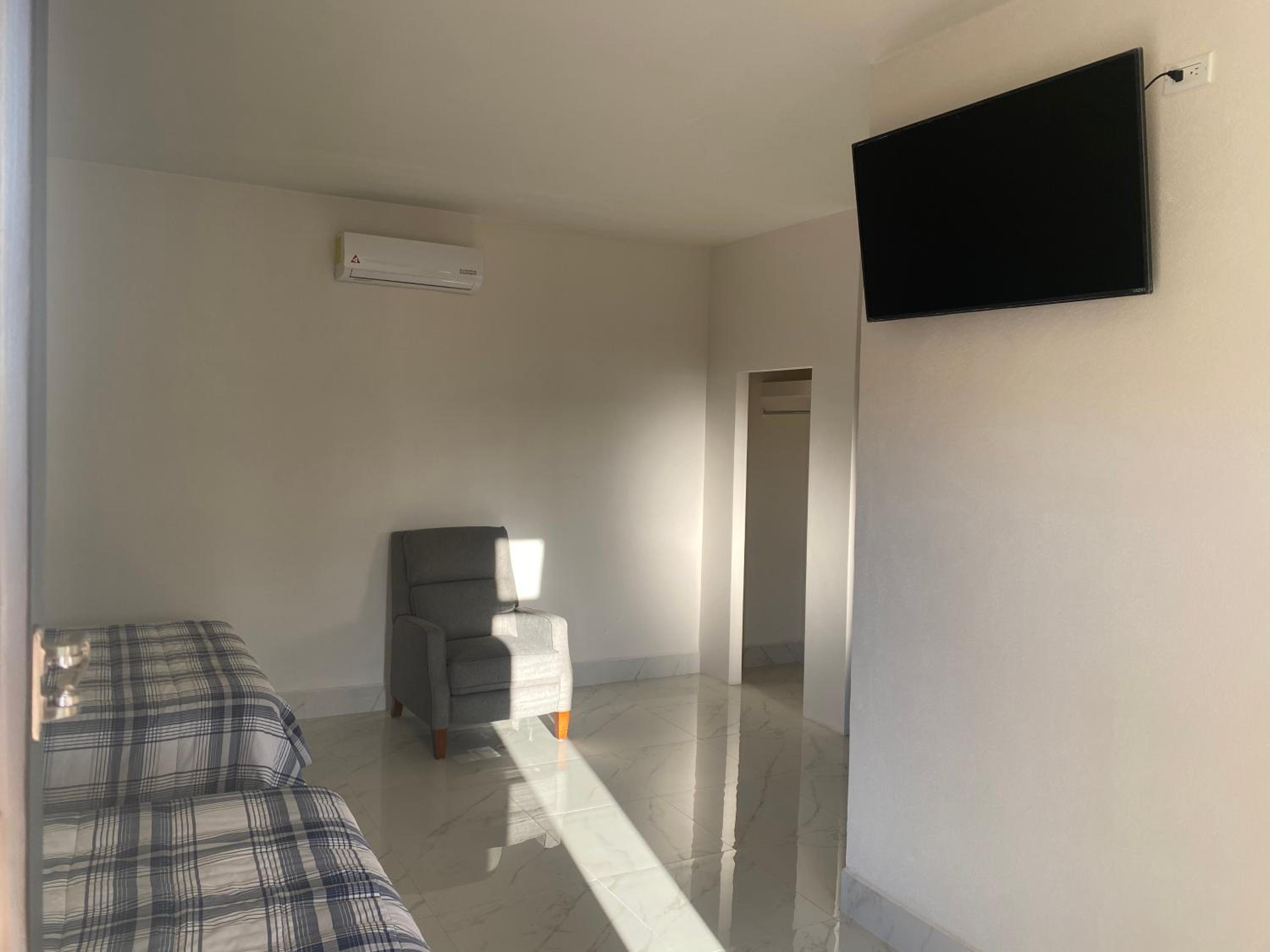 Large Double Room - Photo 61