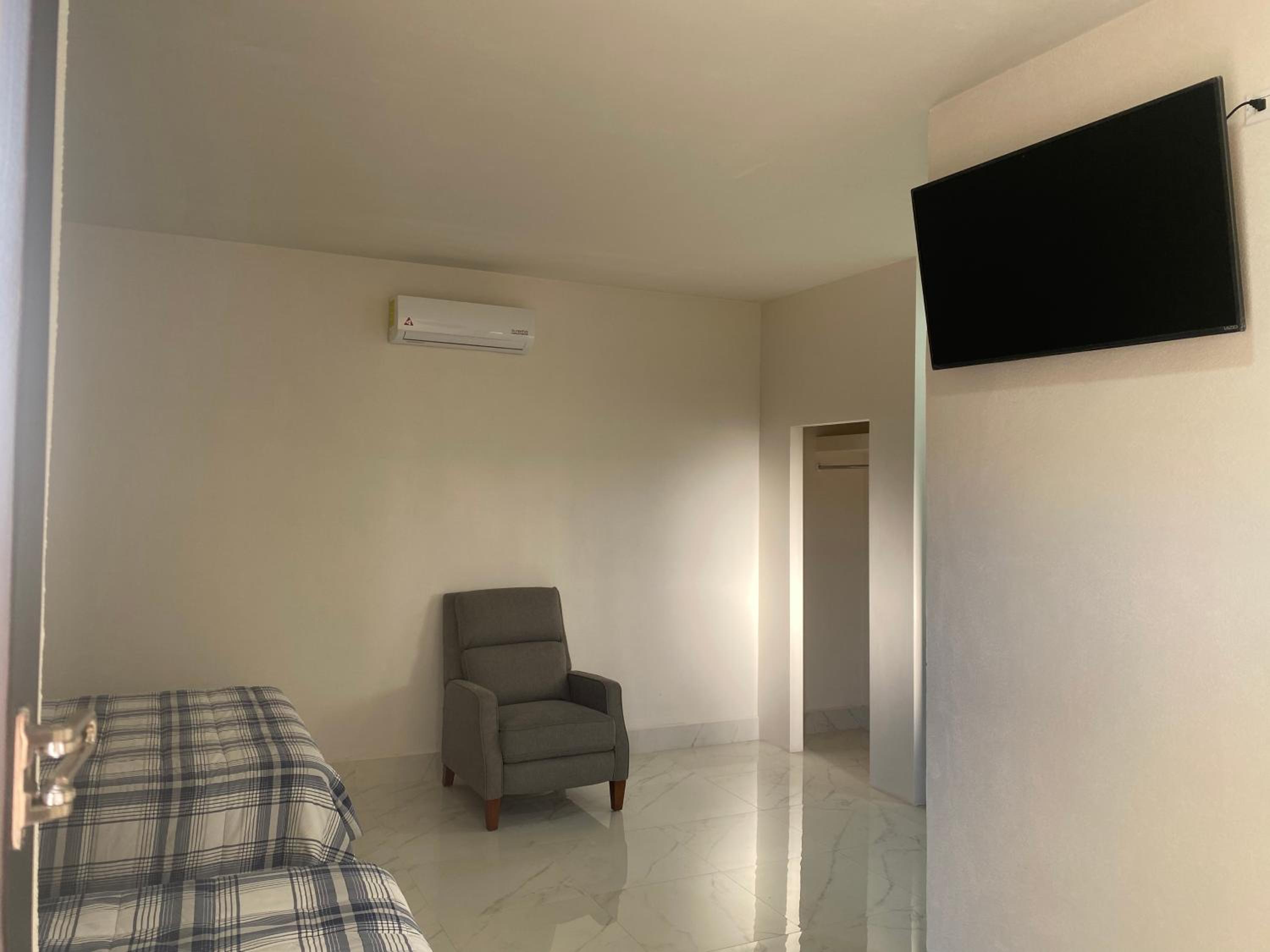 Large Double Room - Photo 60