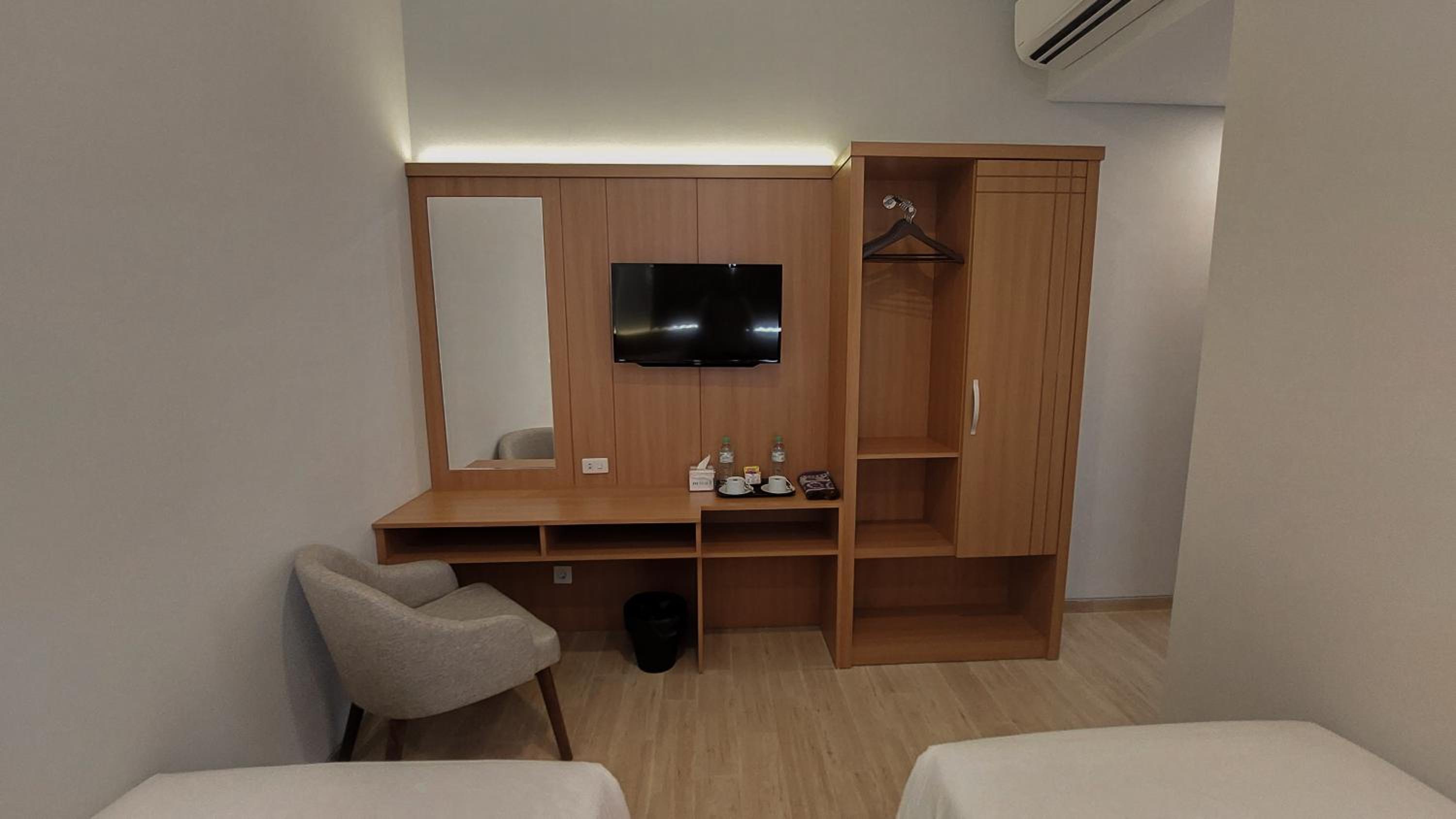 Deluxe Double or Twin Room - Photo 3