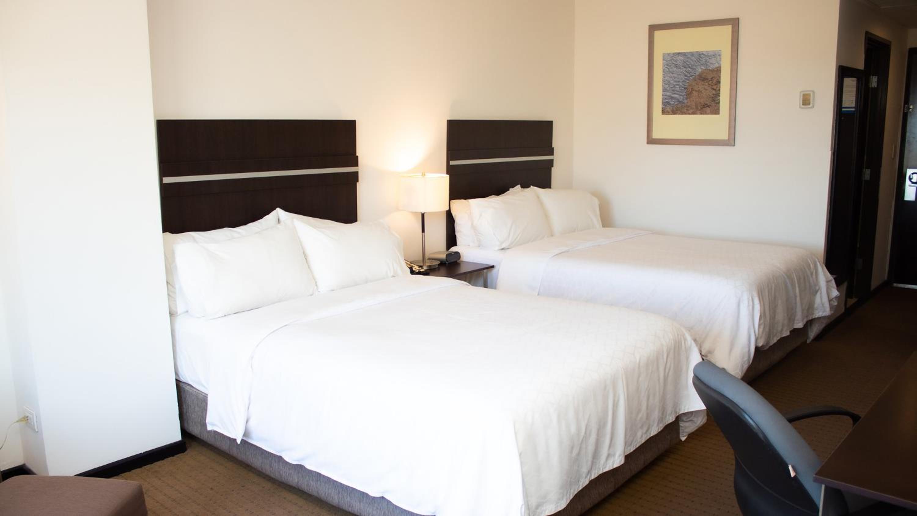 Standard Double Room with Two Double Beds - Photo 5