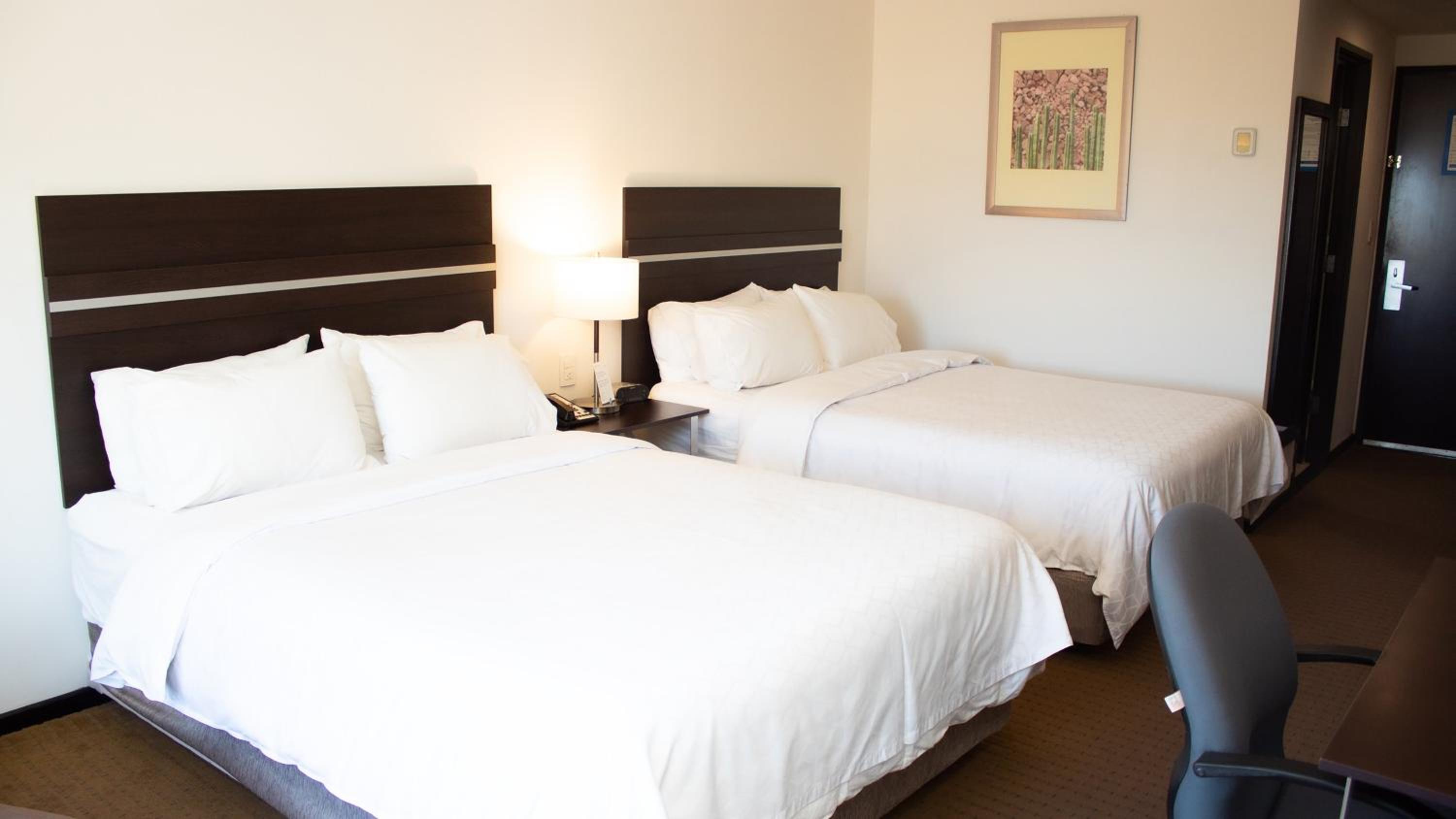 Standard Double Room with Two Double Beds - Photo 4